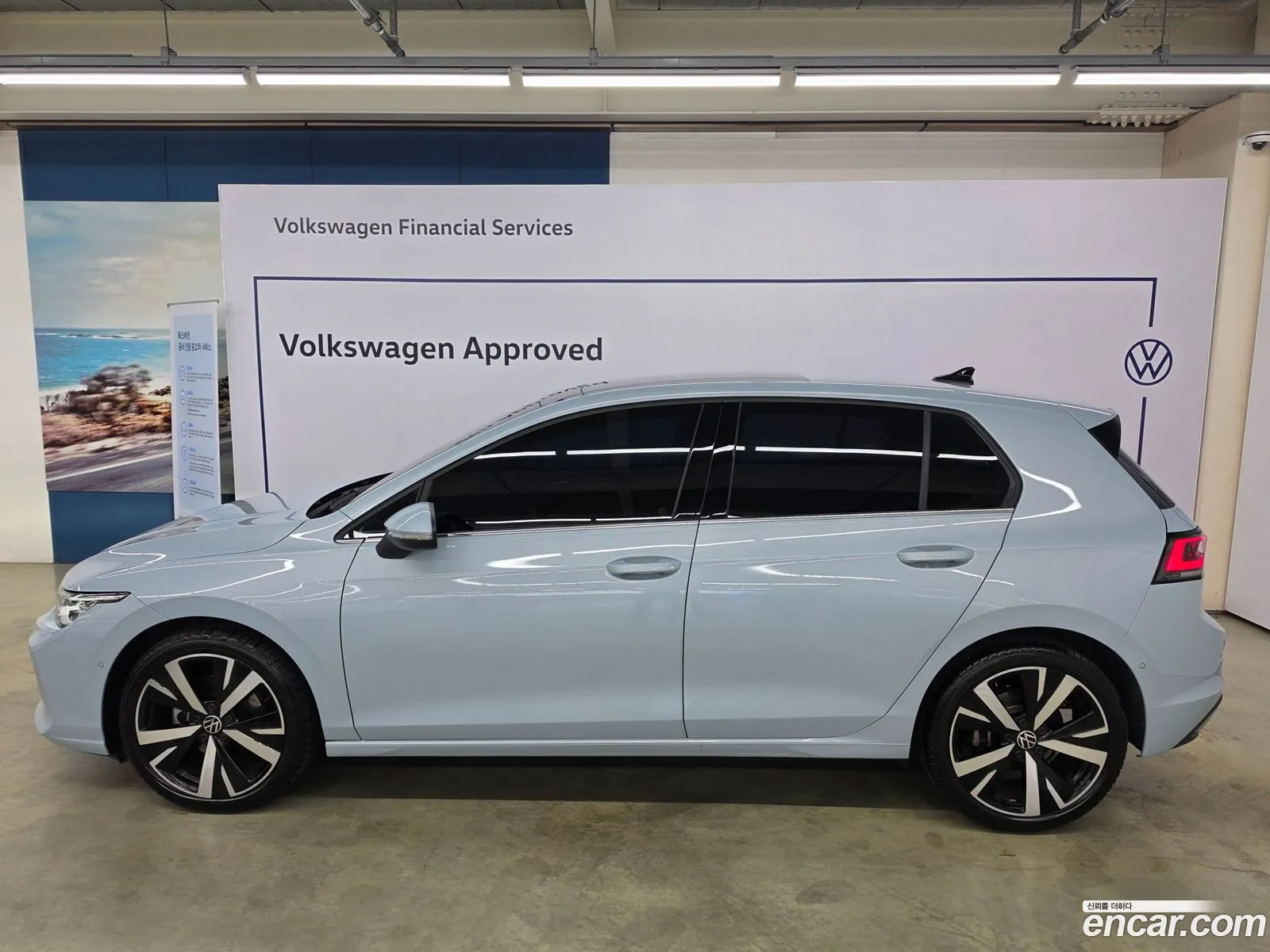 Volkswagen Golf 8th Gen 2025 — 14