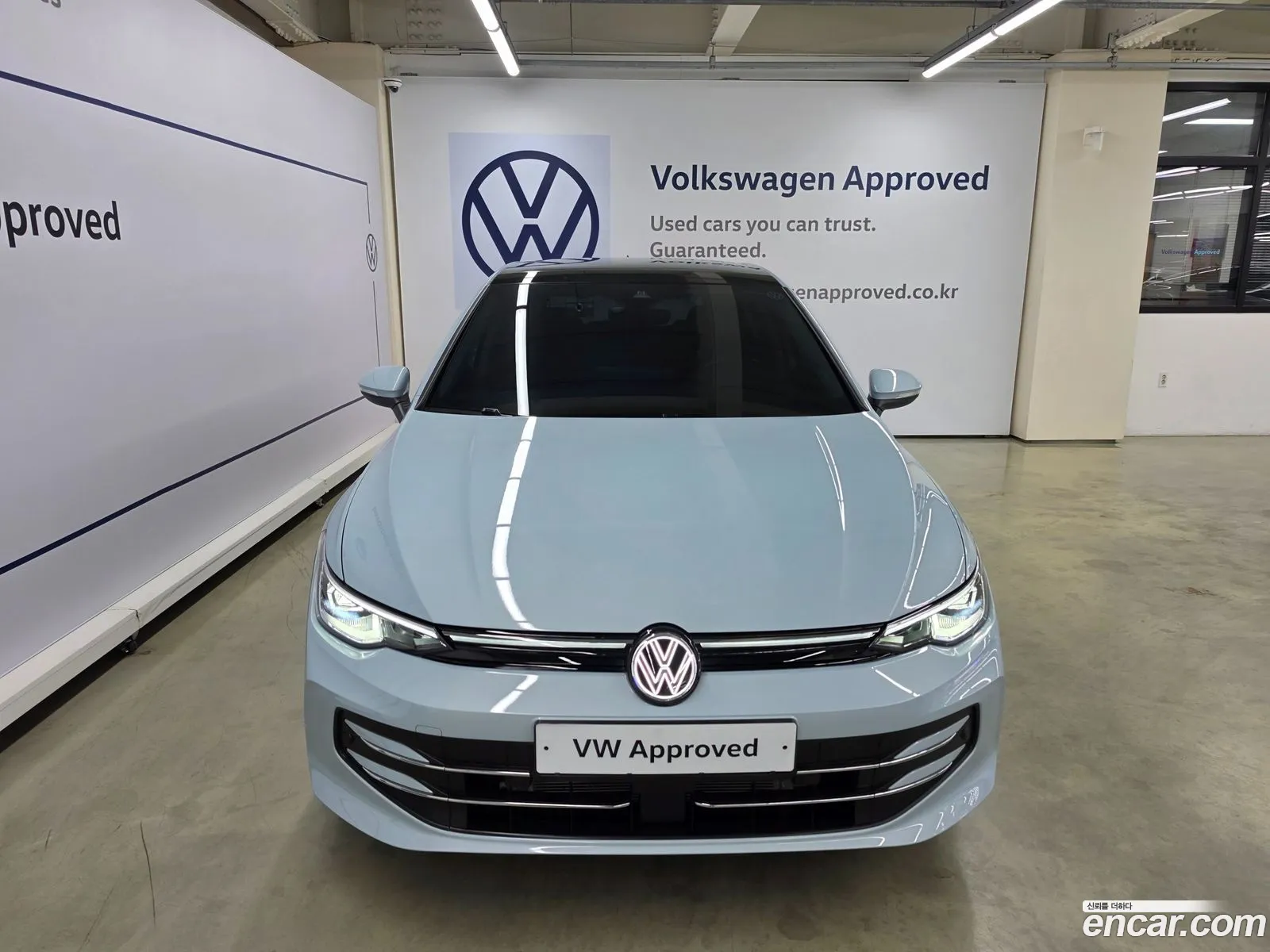 Volkswagen Golf 8th Gen 2025 — 4