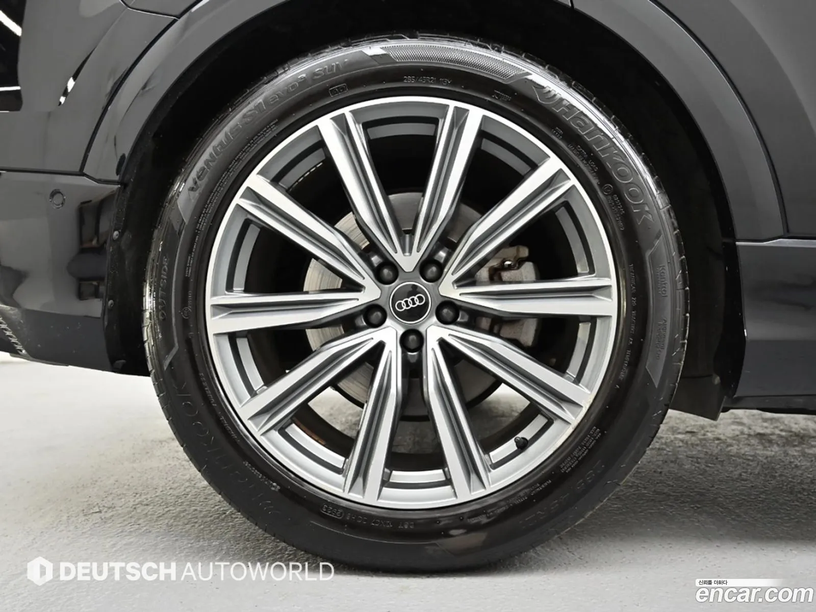 Audi Q8 2021 — 11