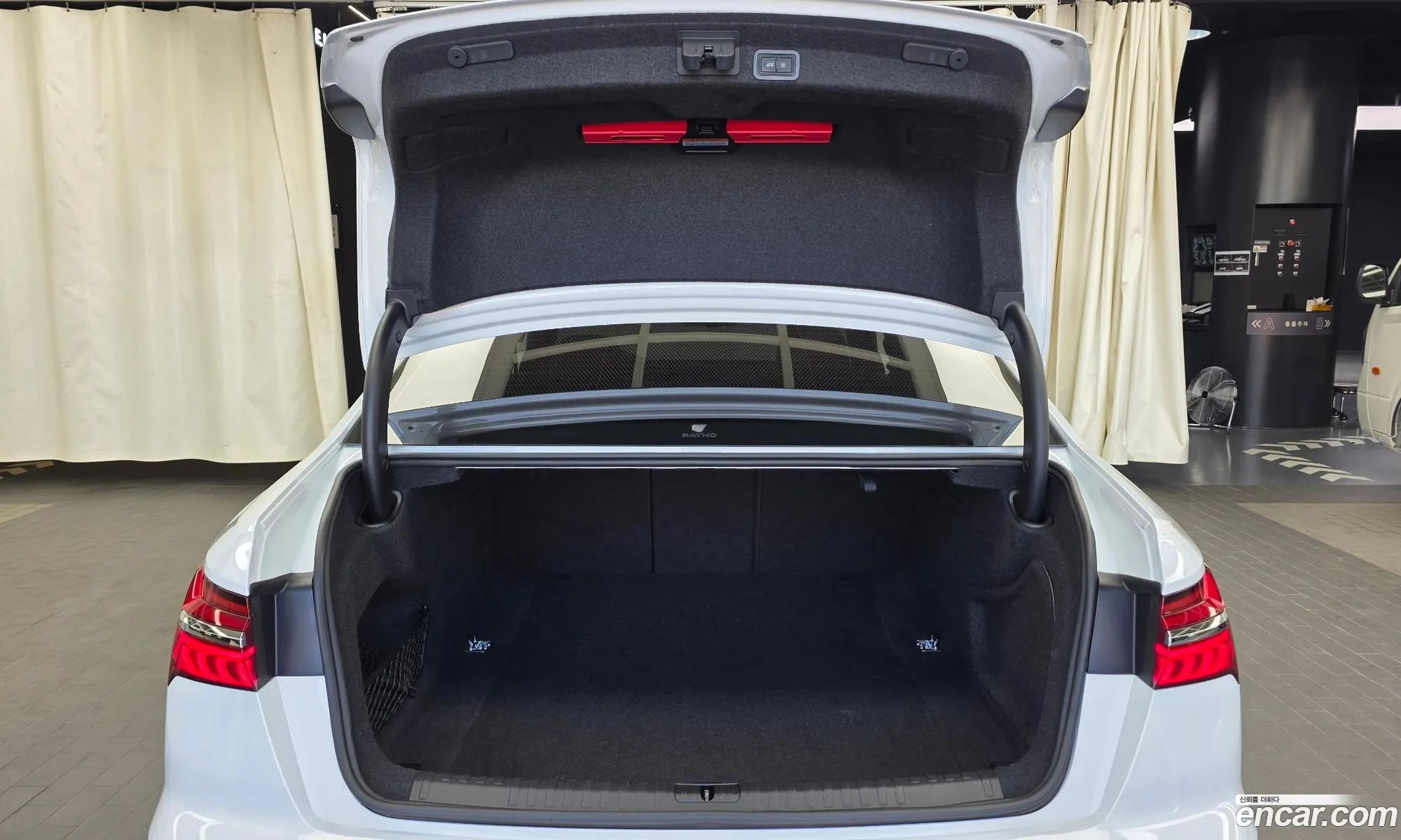 Audi A6 2023 WAUZZZF22PN021078 — 5
