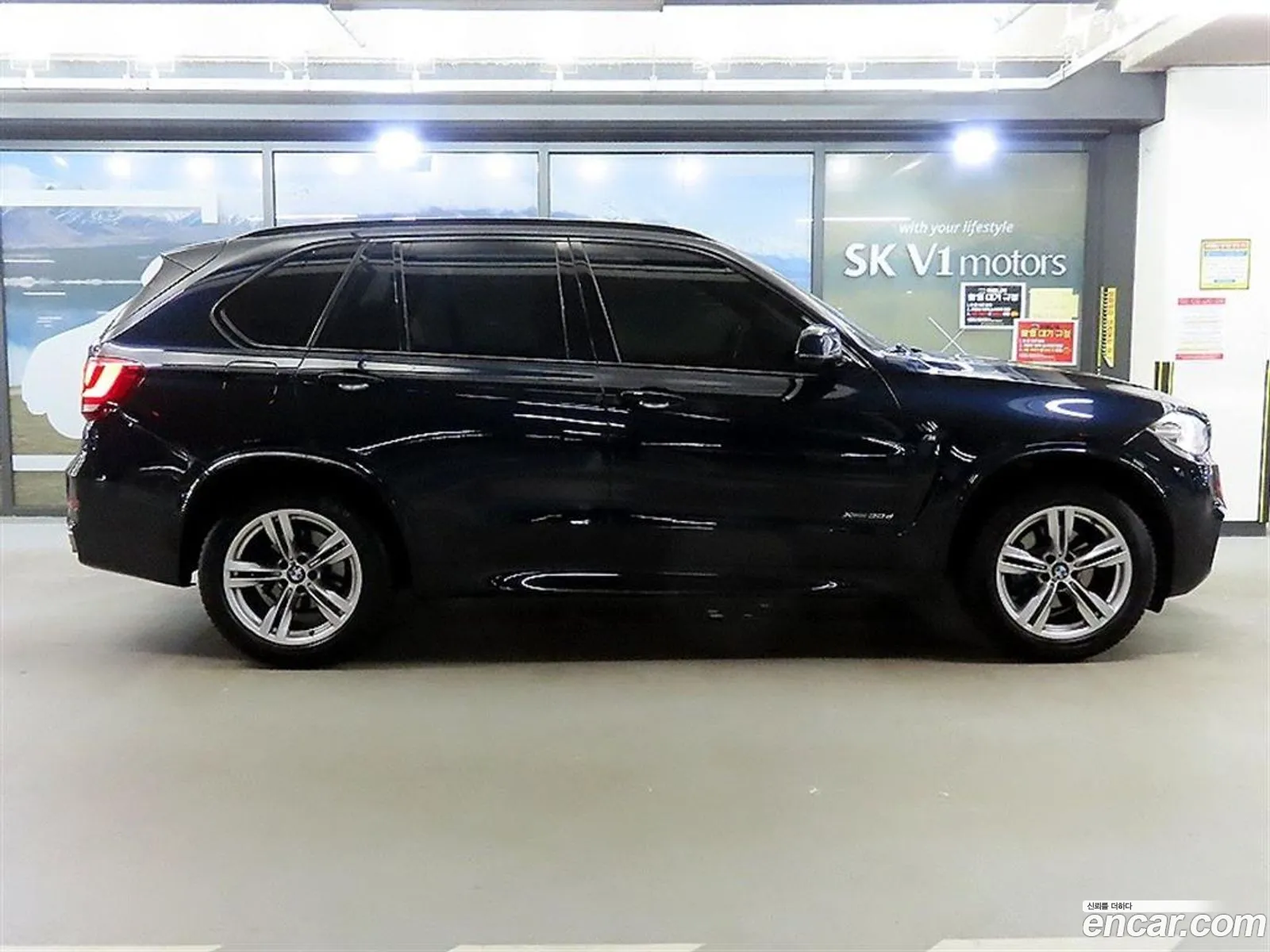 BMW X5 2018 — 7