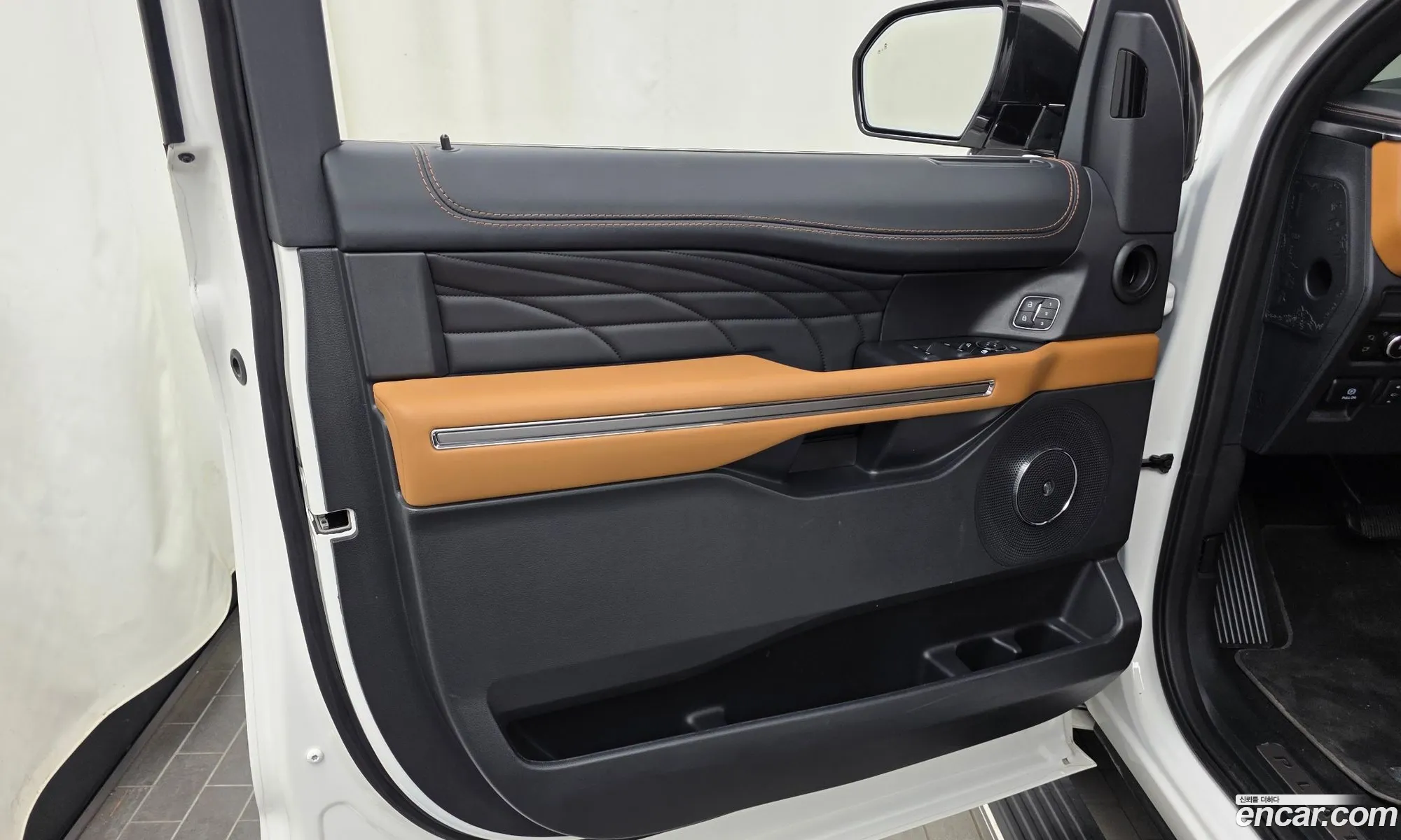 Ford Expedition 2023 1FMJU1M81PEA56455 — 17