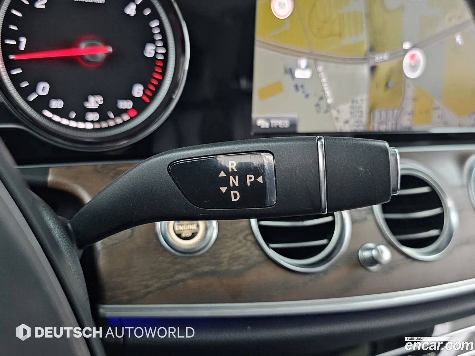 Mercedes-Benz E-Class W213 2016 — 19