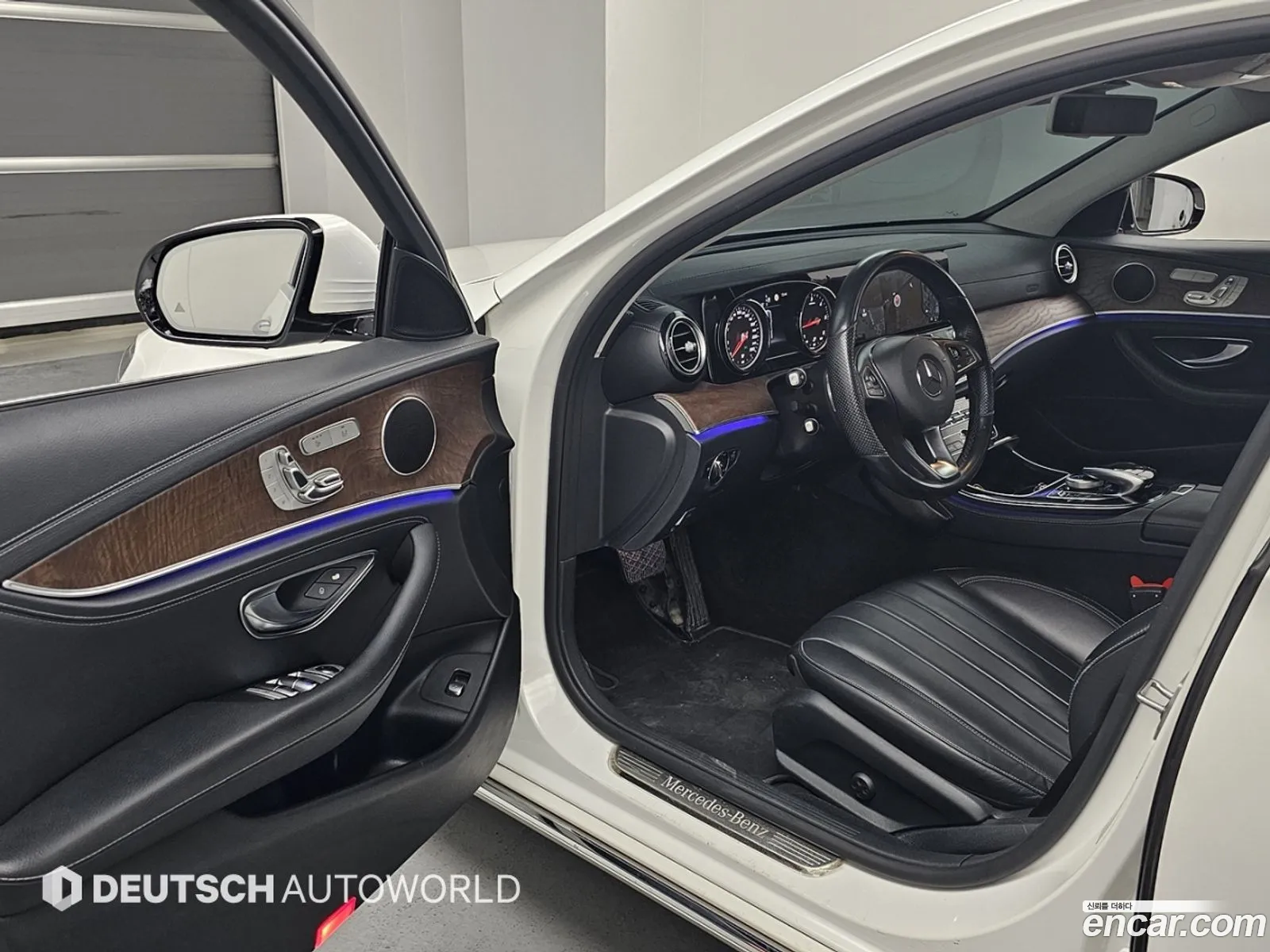 Mercedes-Benz E-Class W213 2016 — 20