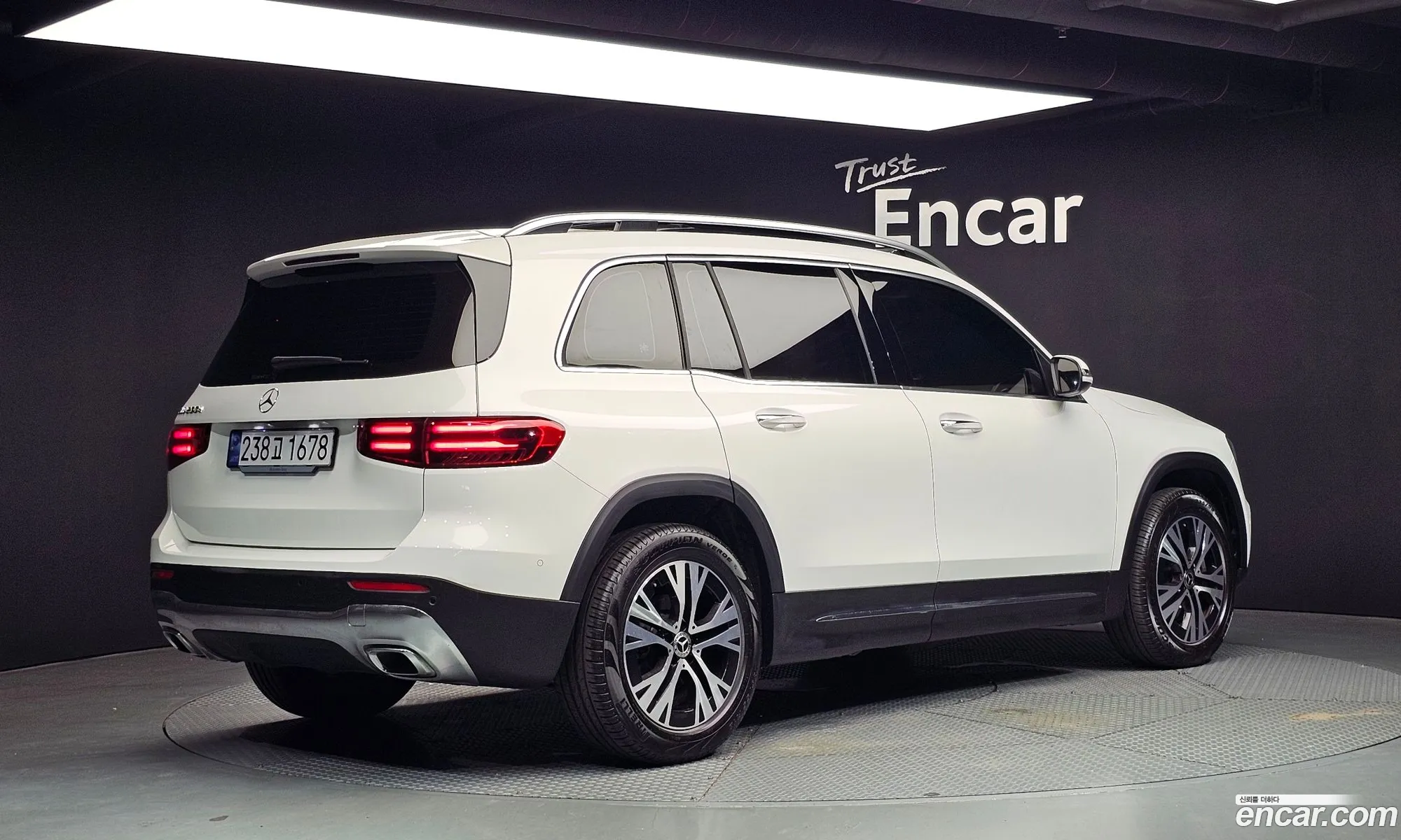 Mercedes-Benz GLB-Class X247 2024 — 29