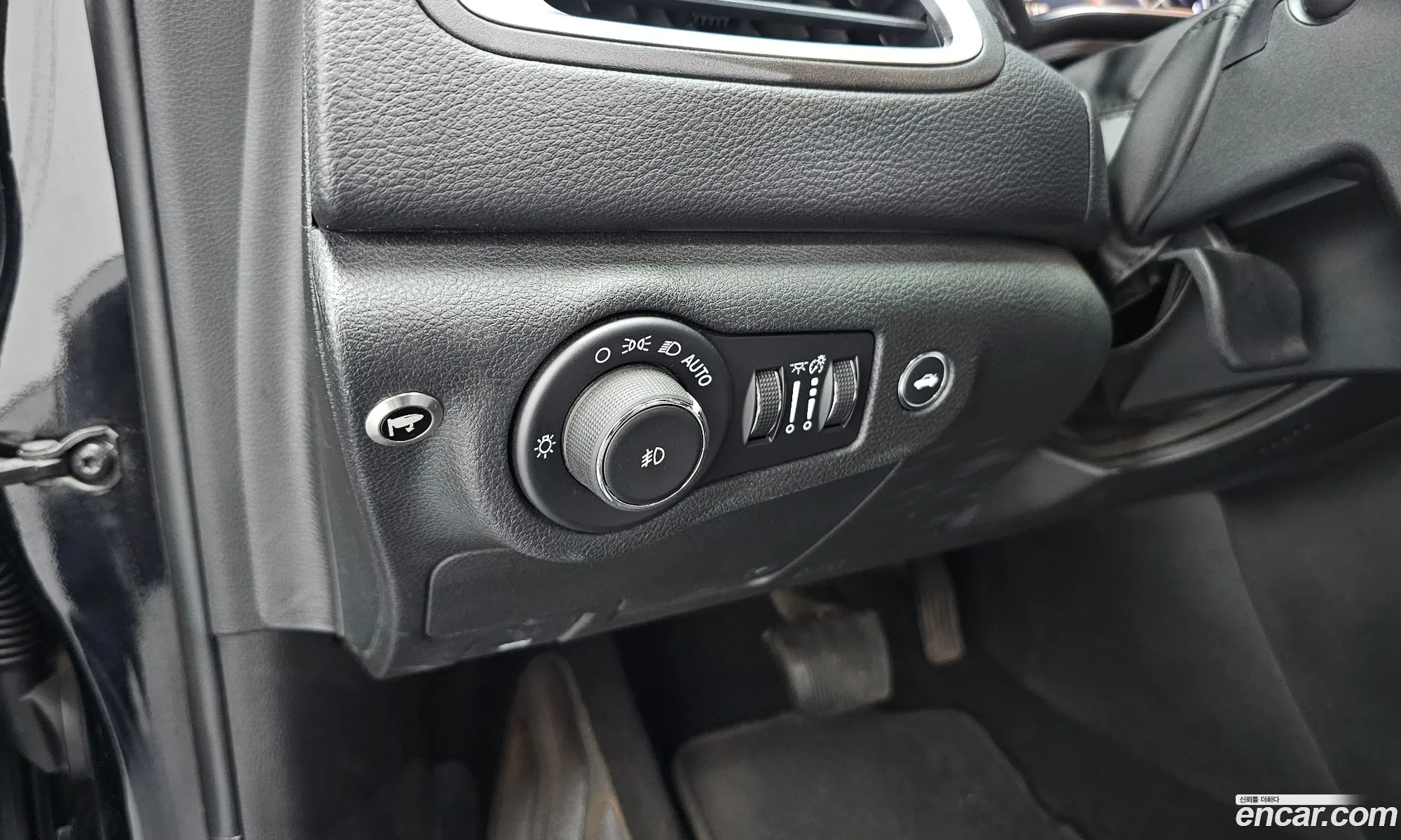 Chrysler 200 2015 1C3CCCCBXFN640588 — 19