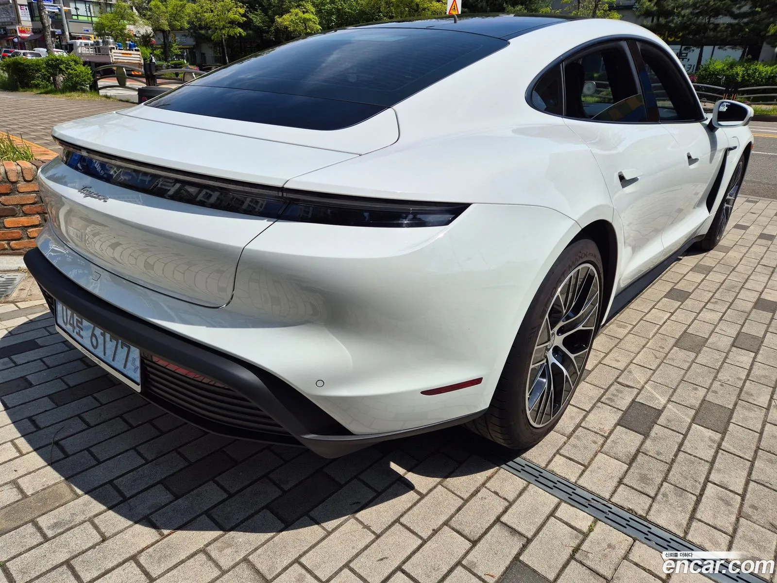 Porsche Taycan 2021 — 17