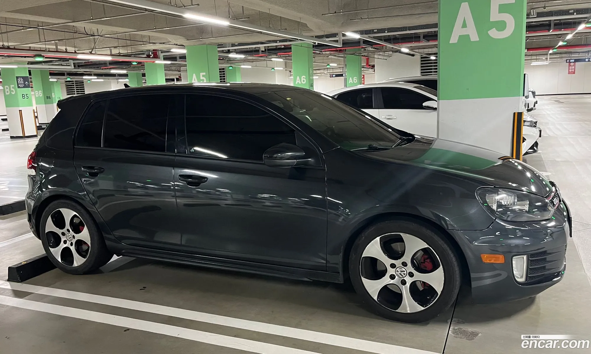 Volkswagen Golf 6th Gen 2010 — 2