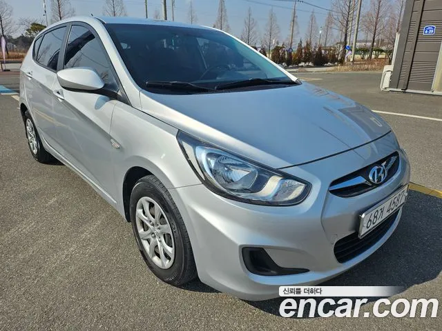 Hyundai Accent 2014 — 2