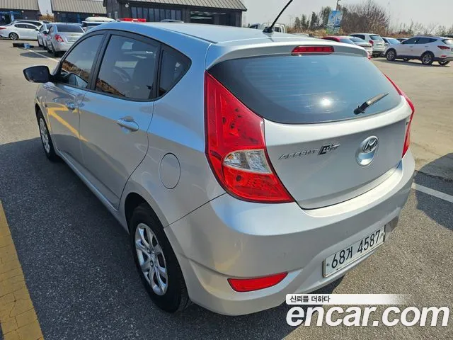 Hyundai Accent 2014 — 3