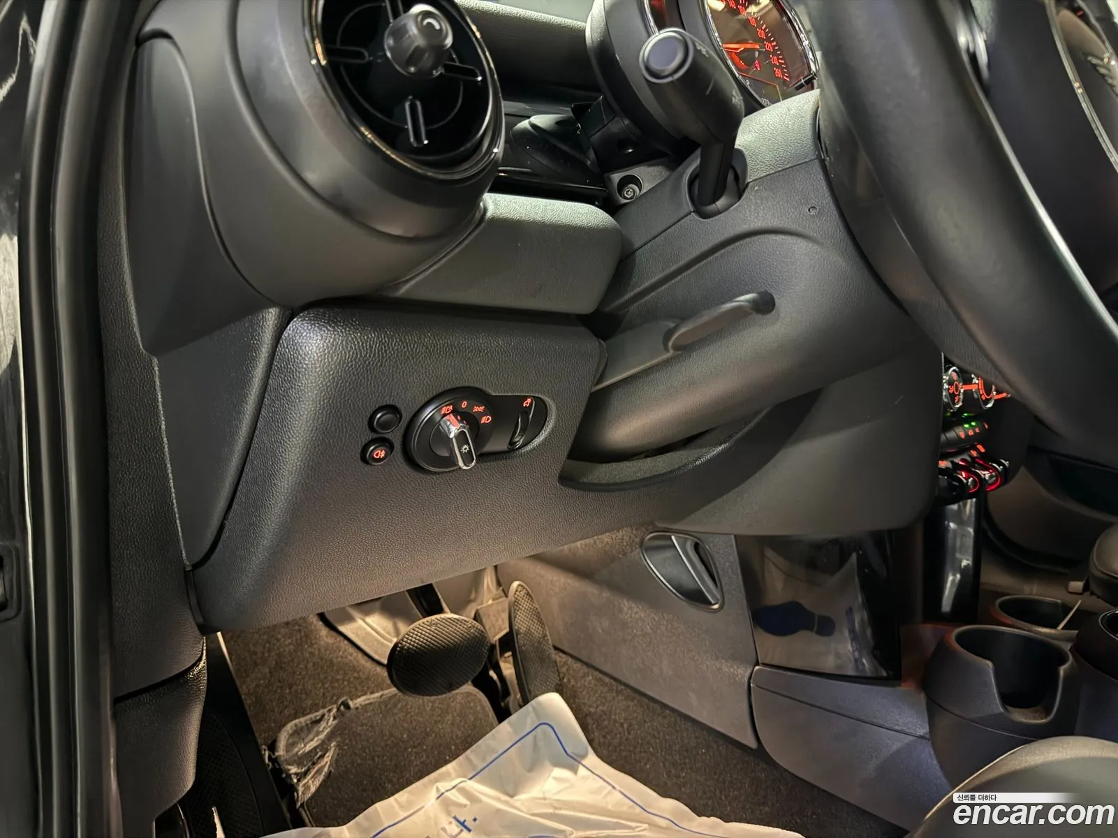 Mini Cooper 2021 — 19