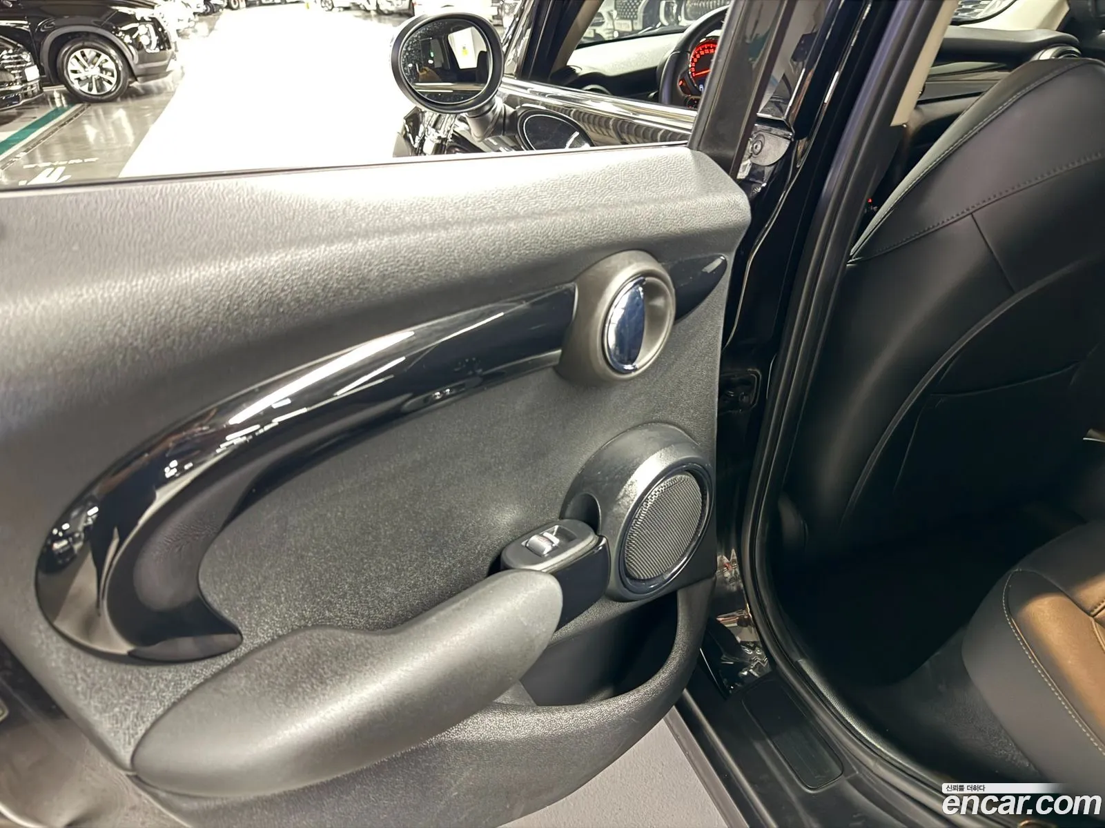 Mini Cooper 2021 — 3