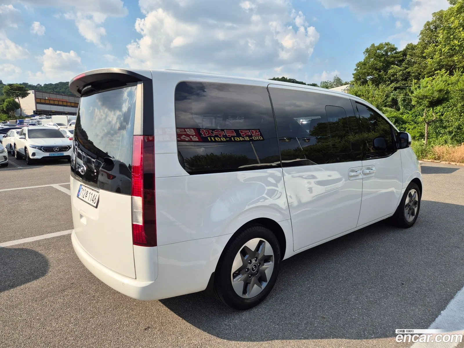 Hyundai Staria 2023 — 2