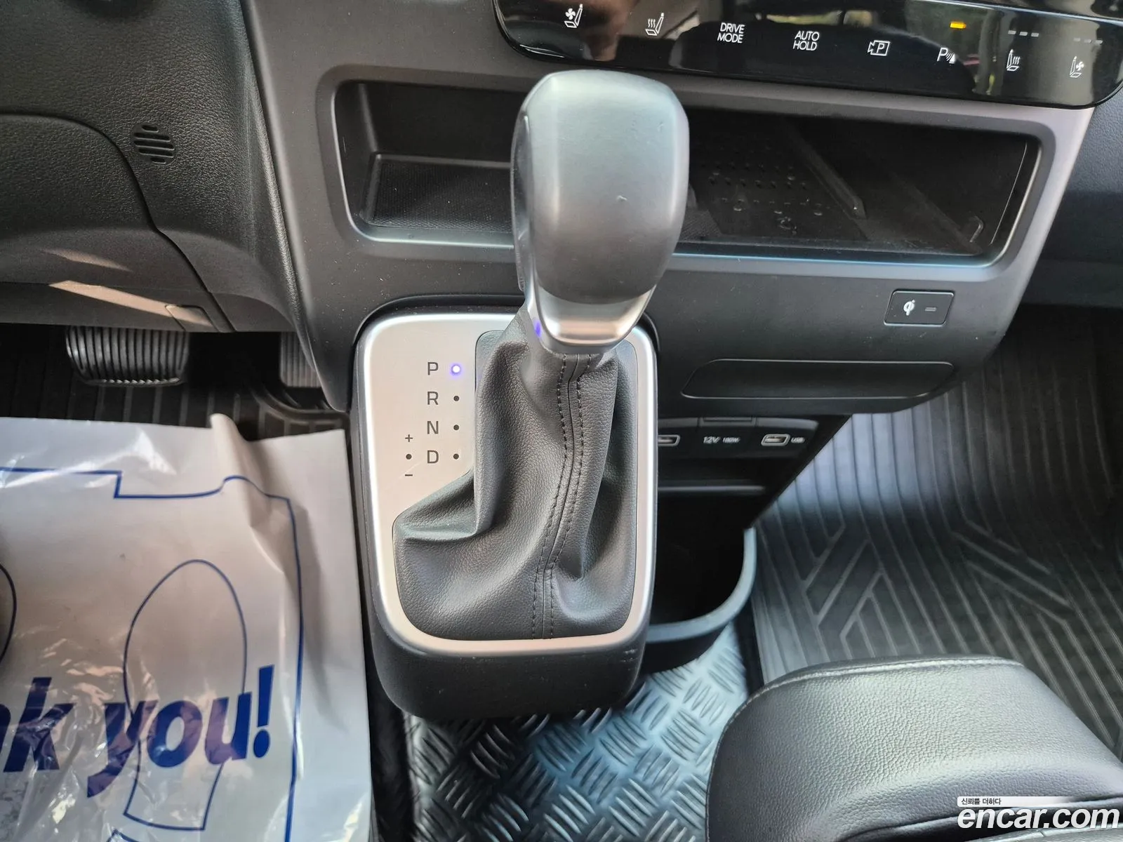 Hyundai Staria 2023 — 3