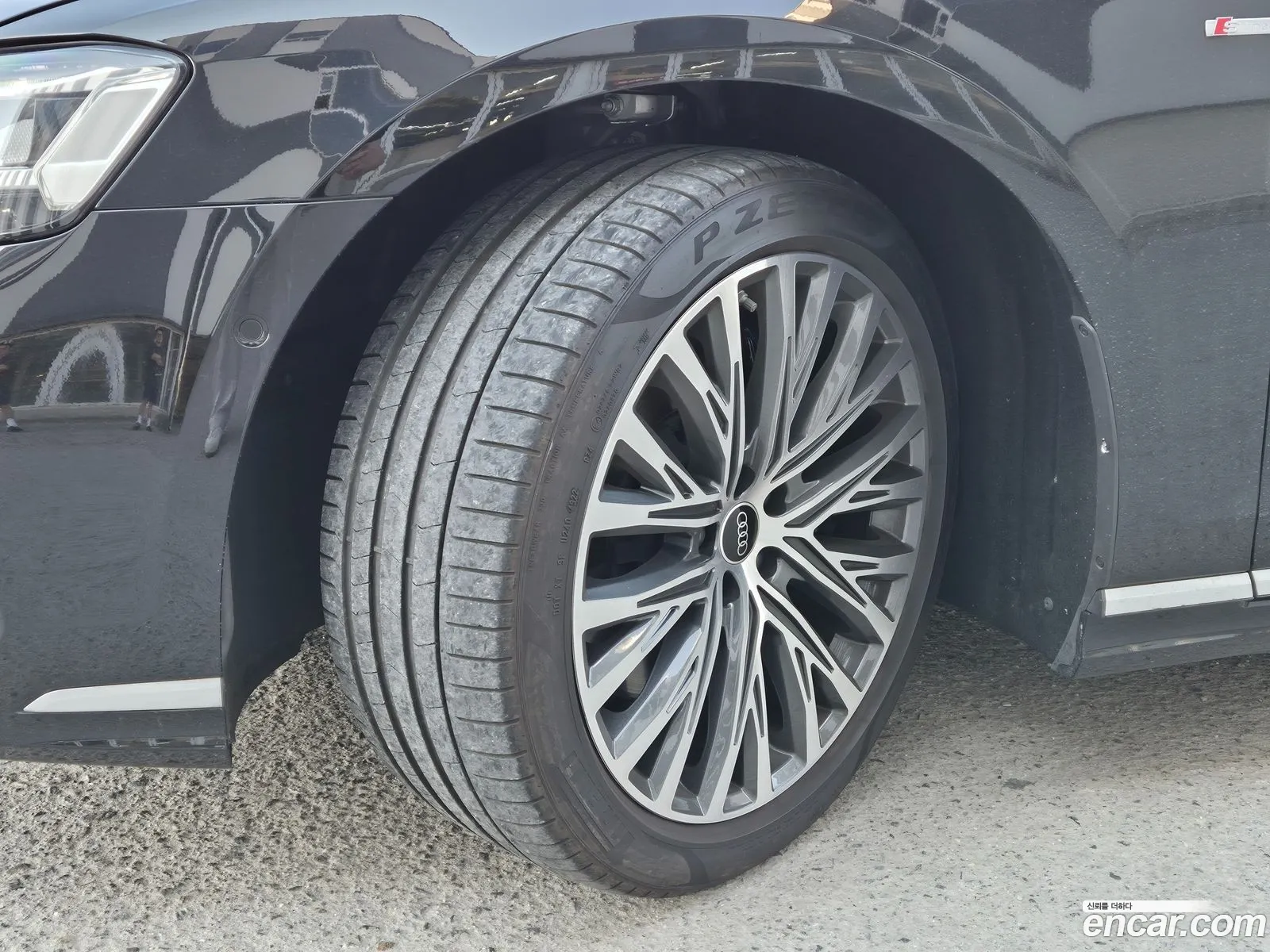 Audi A8 2023 — 16
