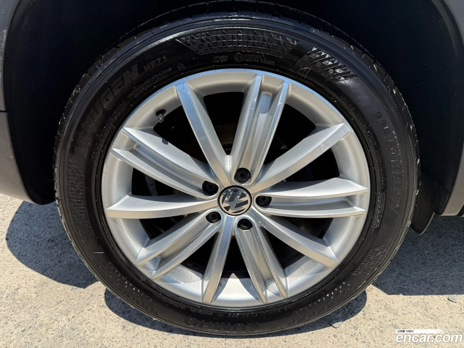 Volkswagen Tiguan 2015 — 12