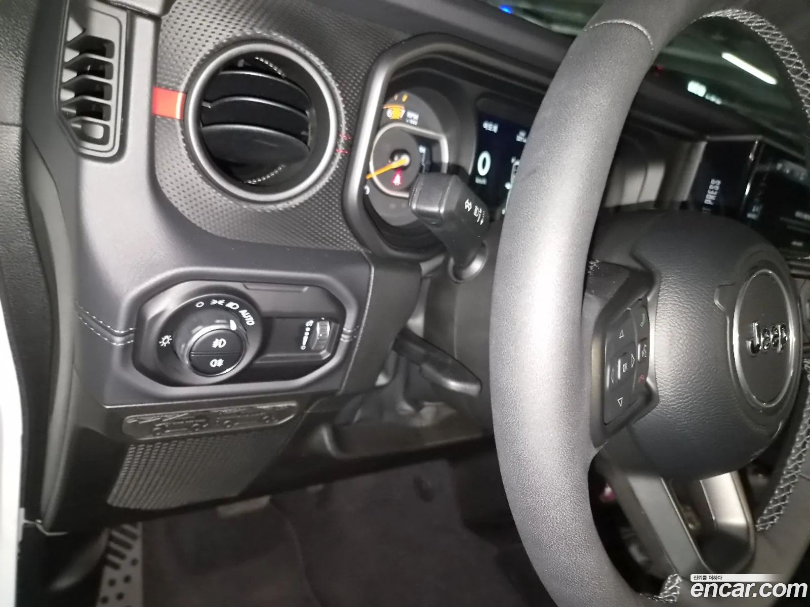 Jeep Wrangler 2025 — 8