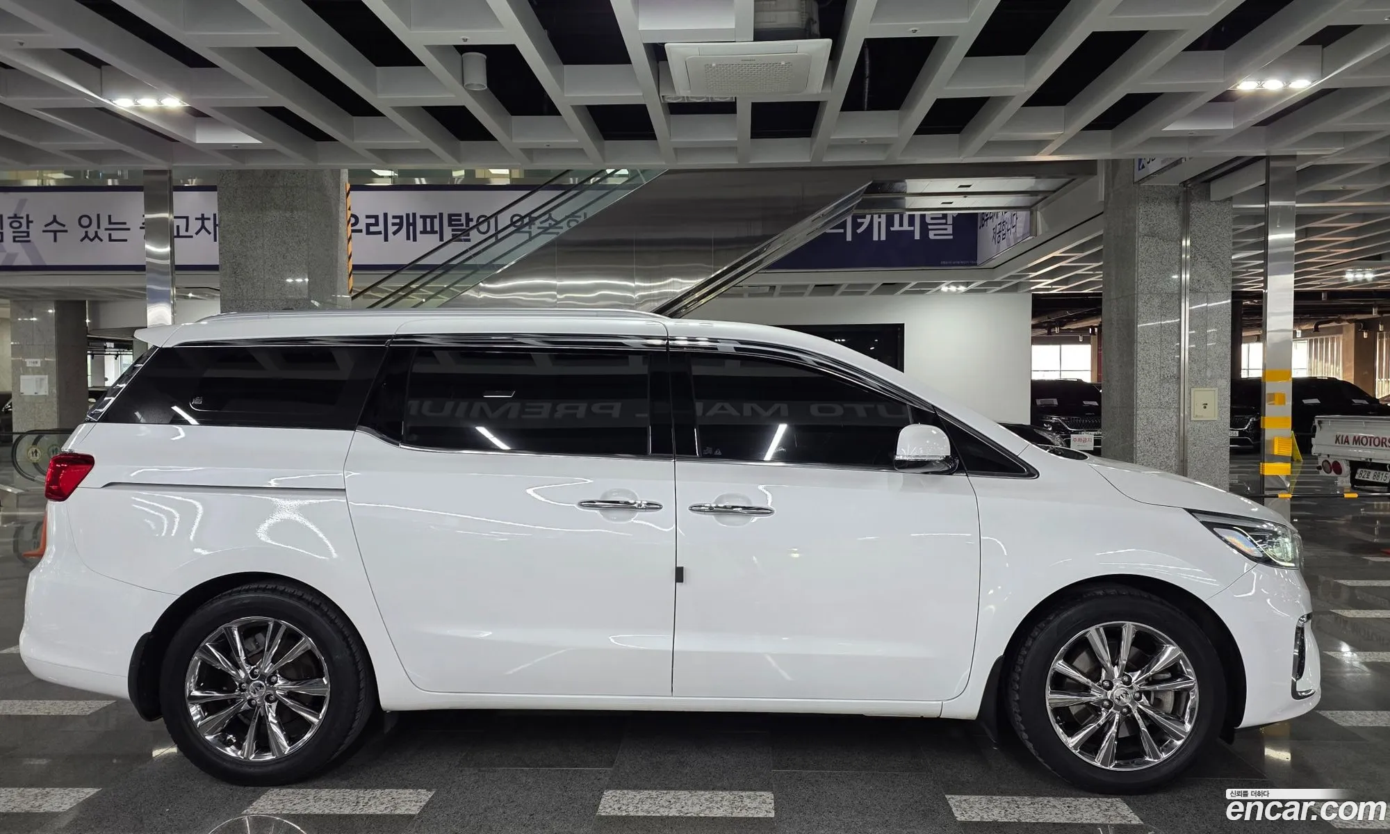 Kia Carnival 2020 — 3