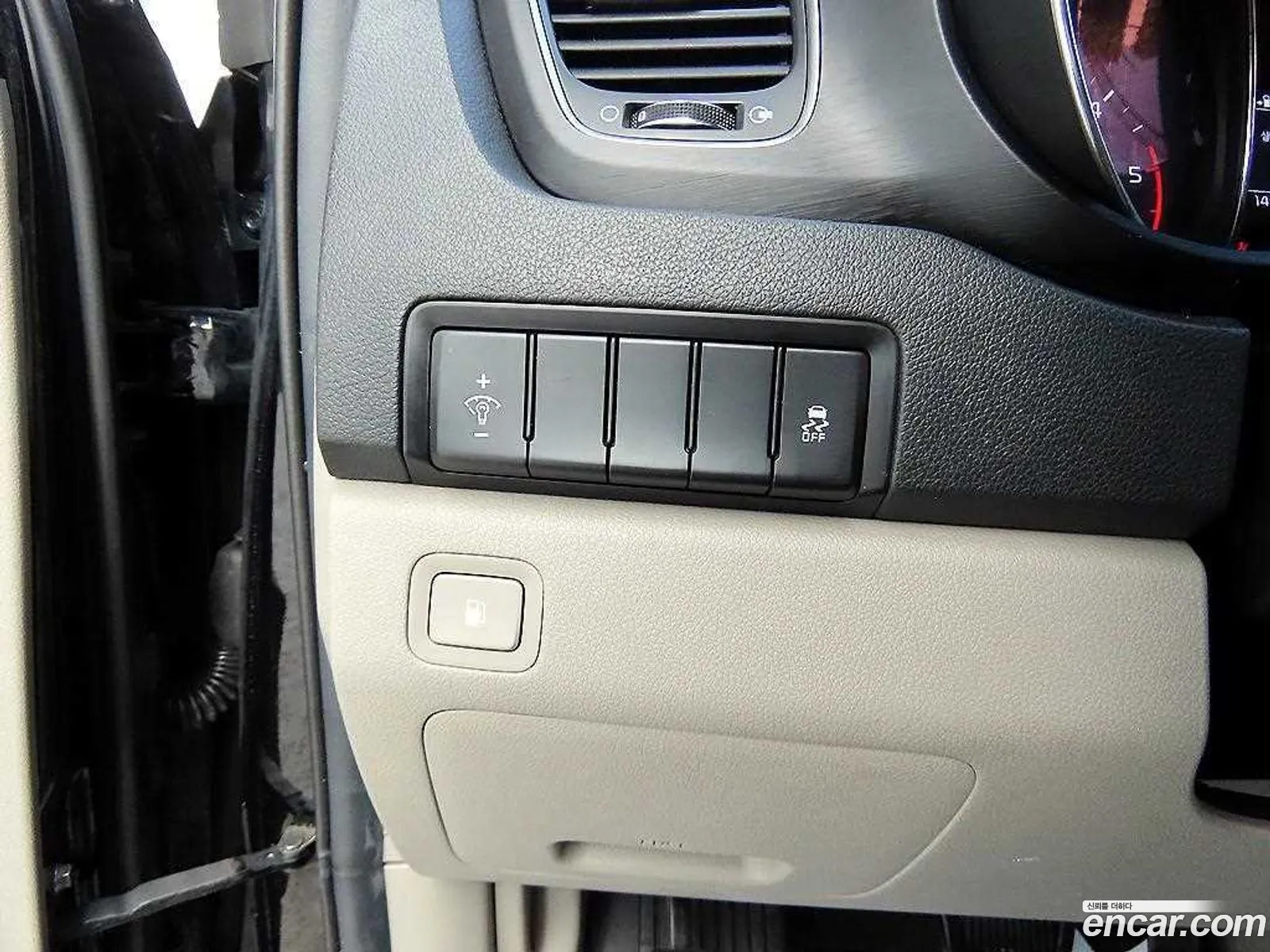 Kia Carnival 2019 — 9