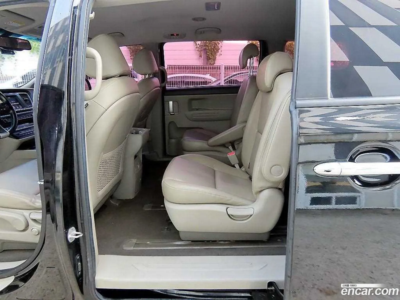 Kia Carnival 2019 — 10