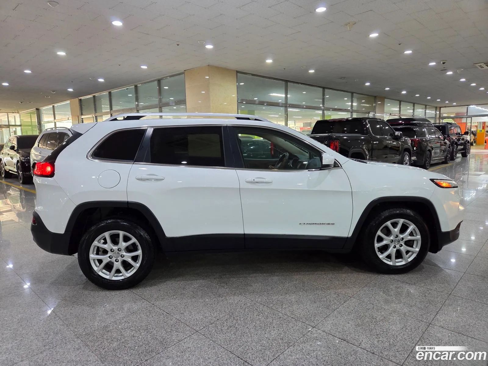 Jeep Cherokee 2016 — 20