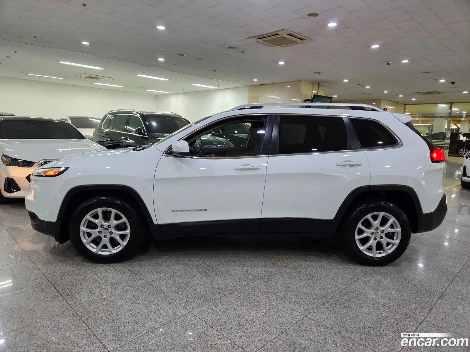 Jeep Cherokee 2016 — 9