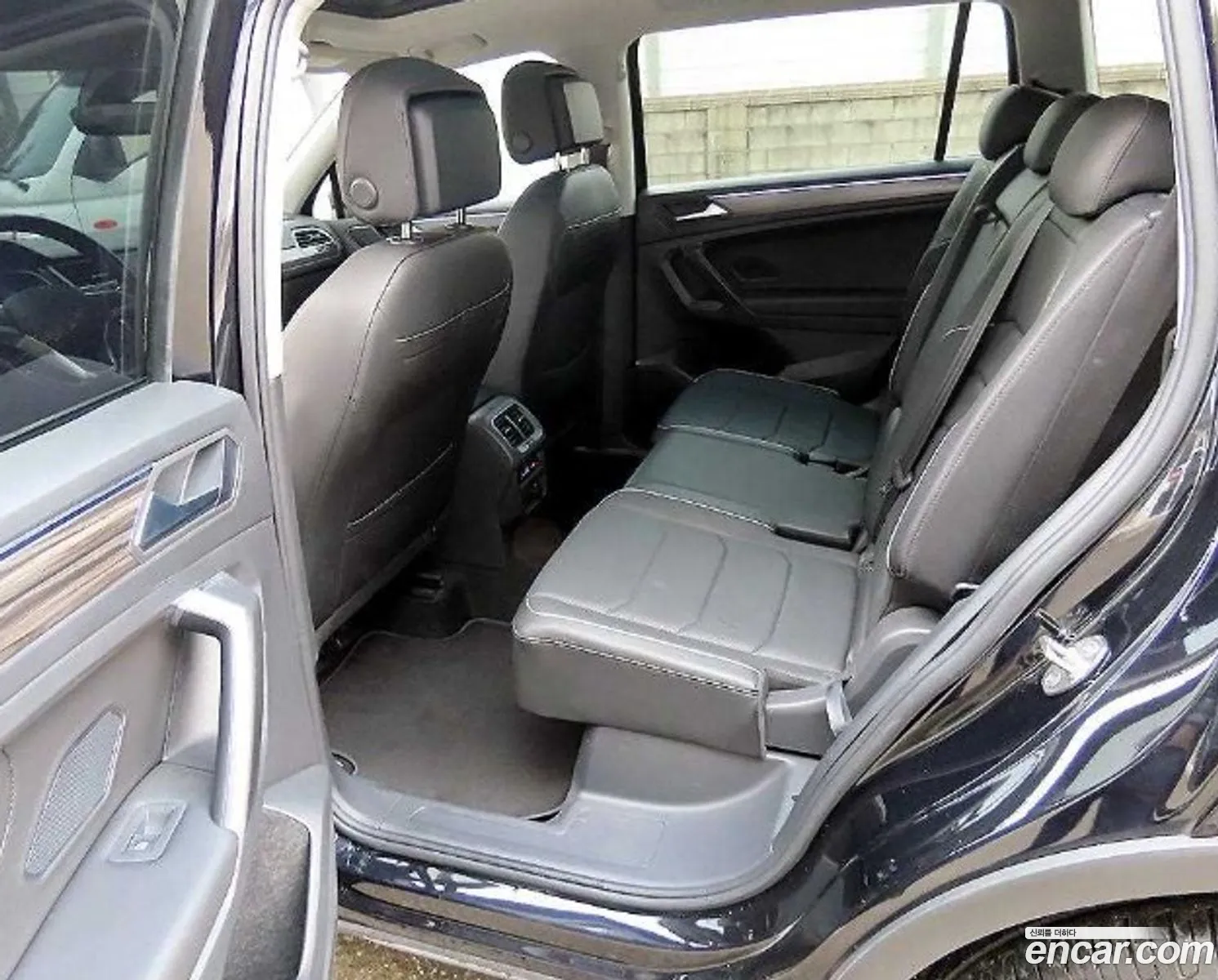 Volkswagen Tiguan Allspace 2023 — 7