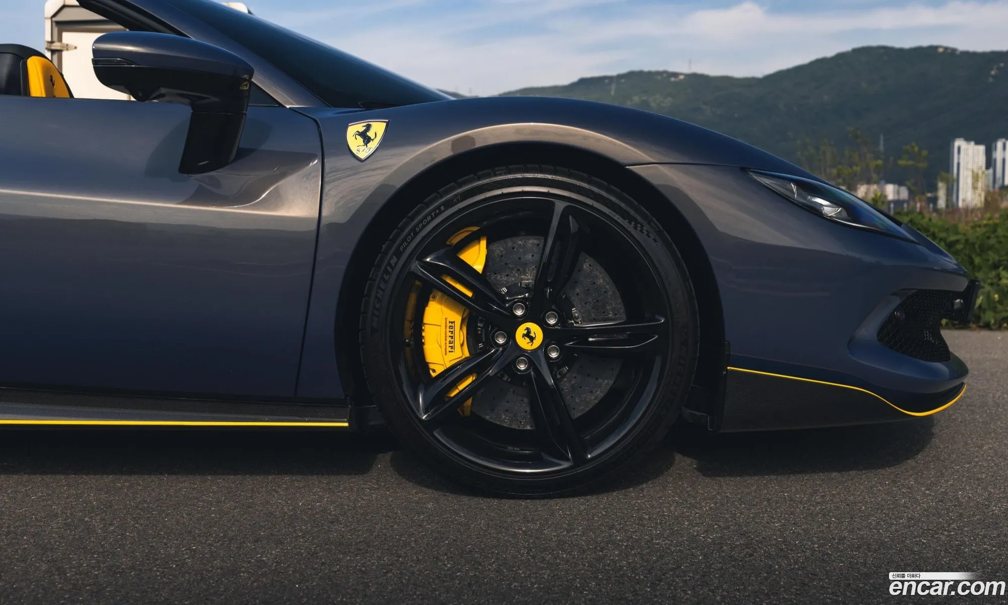 Ferrari 296 GTS 2024 — 10