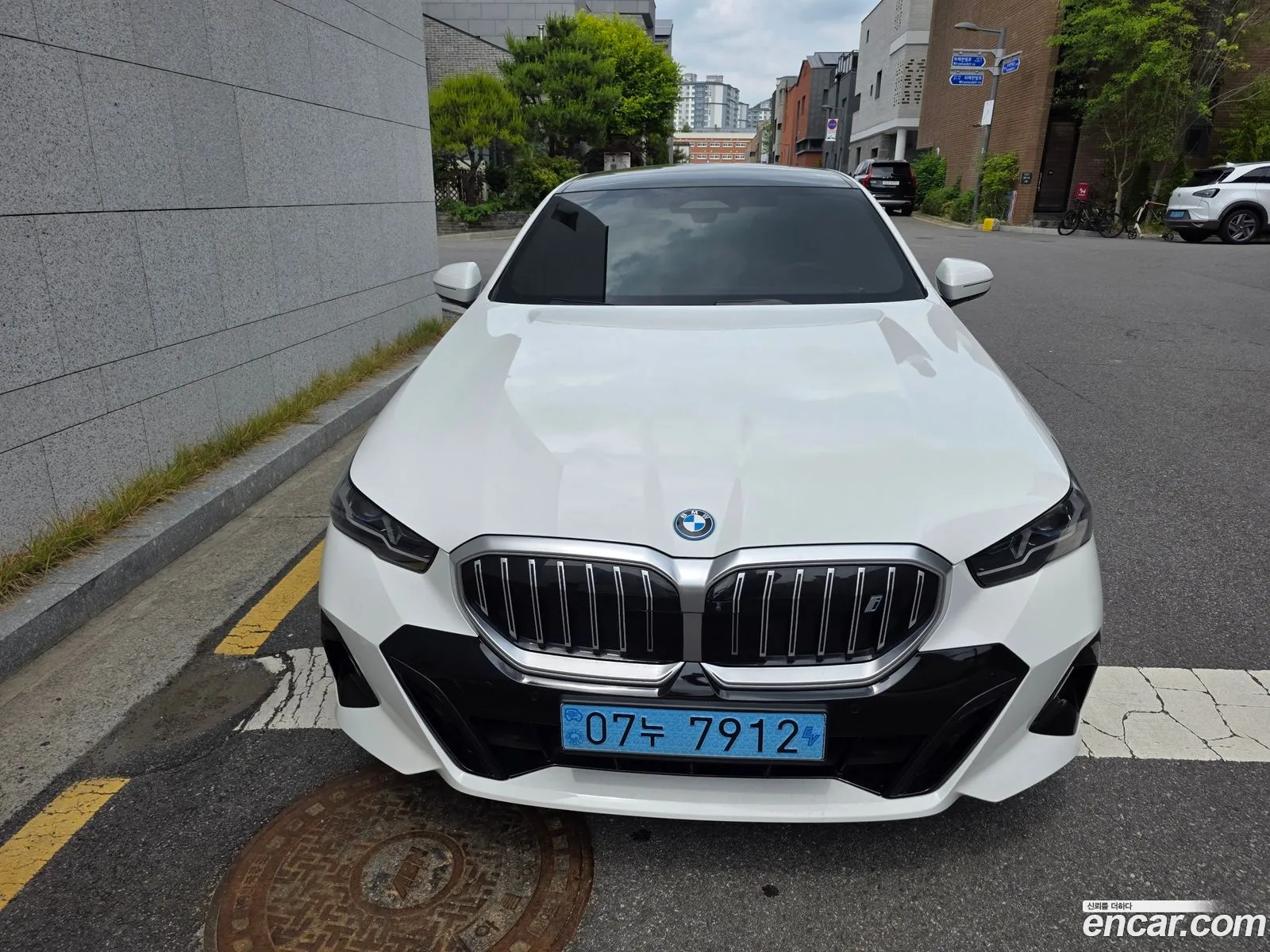 BMW i5 2023 — 16