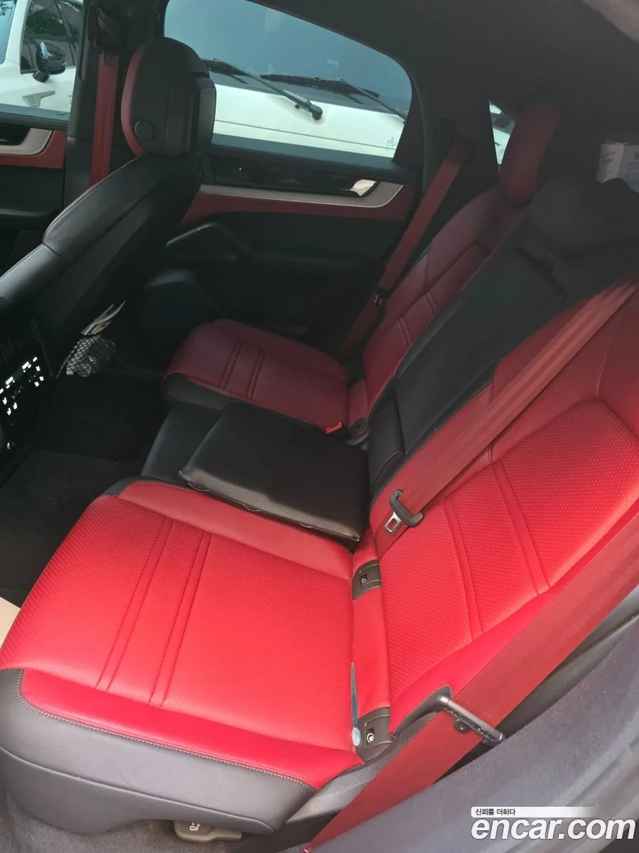 Porsche Cayenne 2024 — 2