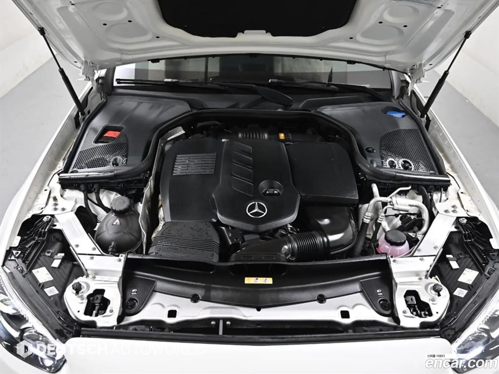 Mercedes-Benz E-Class W213 2022 — 12