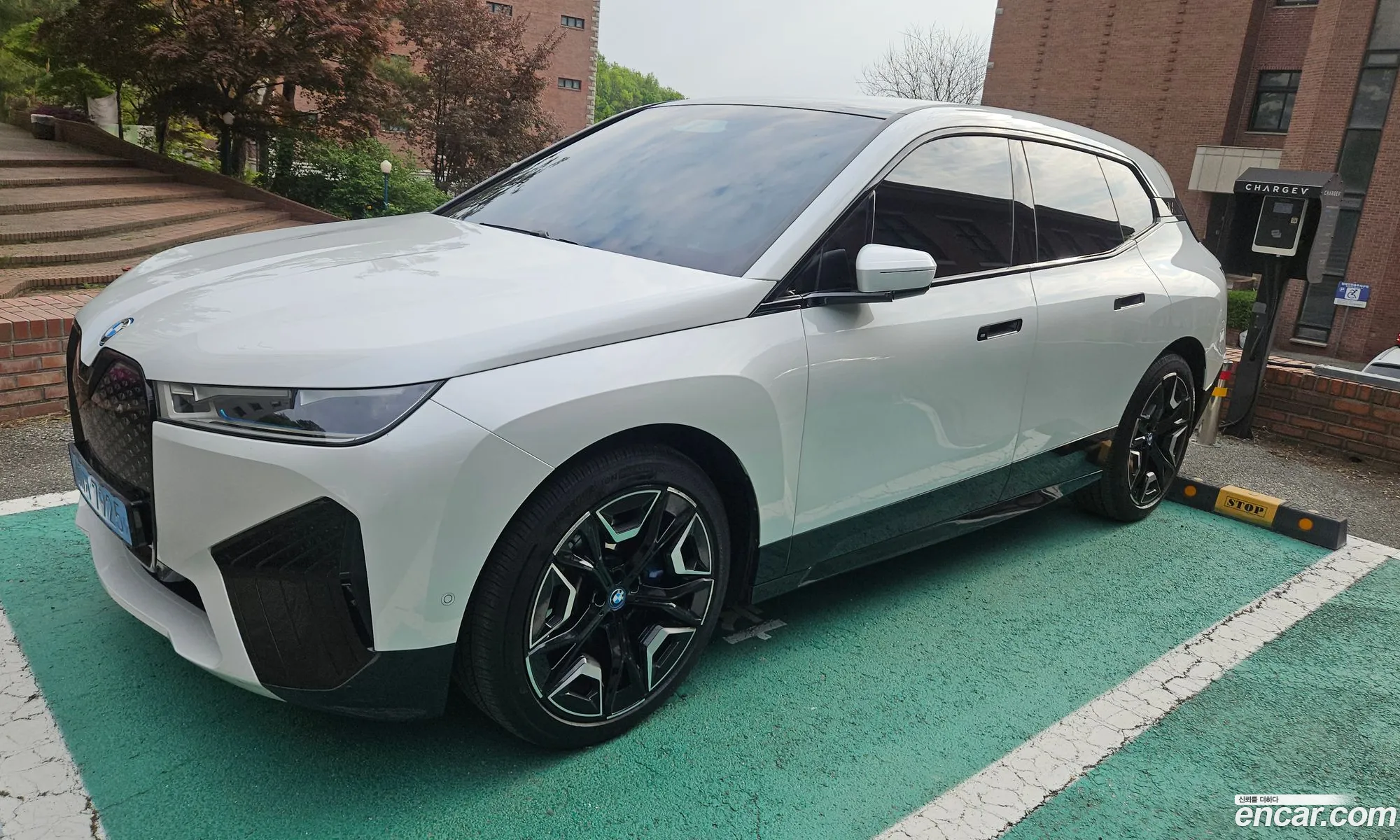 BMW iX 2023 — 4