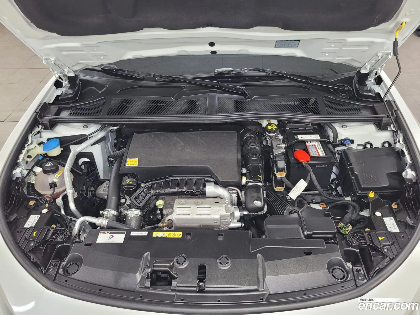 Peugeot 408 2023 — 19