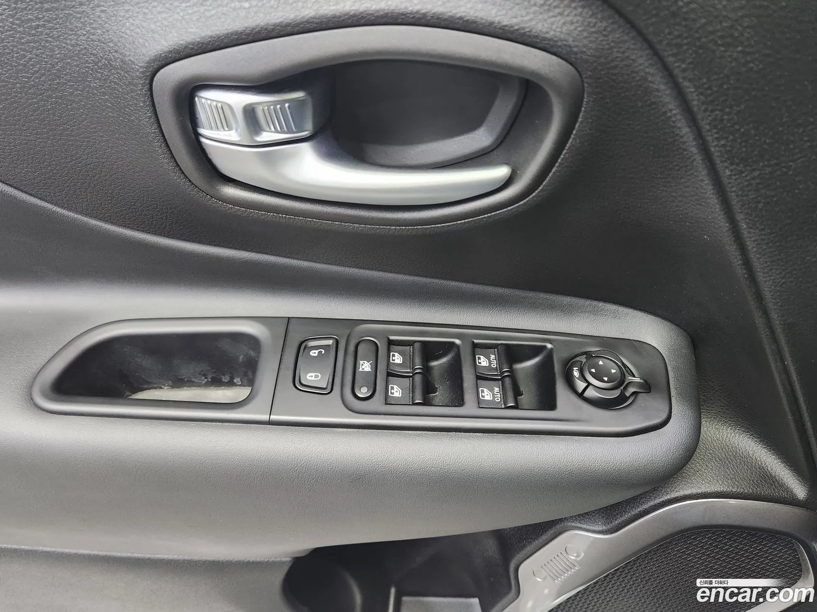 Jeep Renegade 2022 — 13