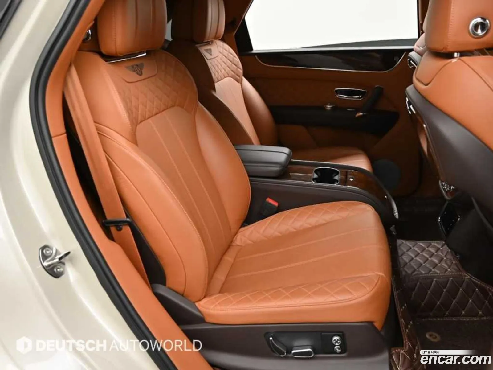 Bentley Bentayga 2018 — 14