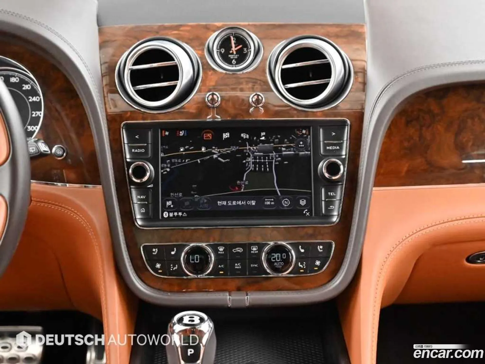 Bentley Bentayga 2018 — 20