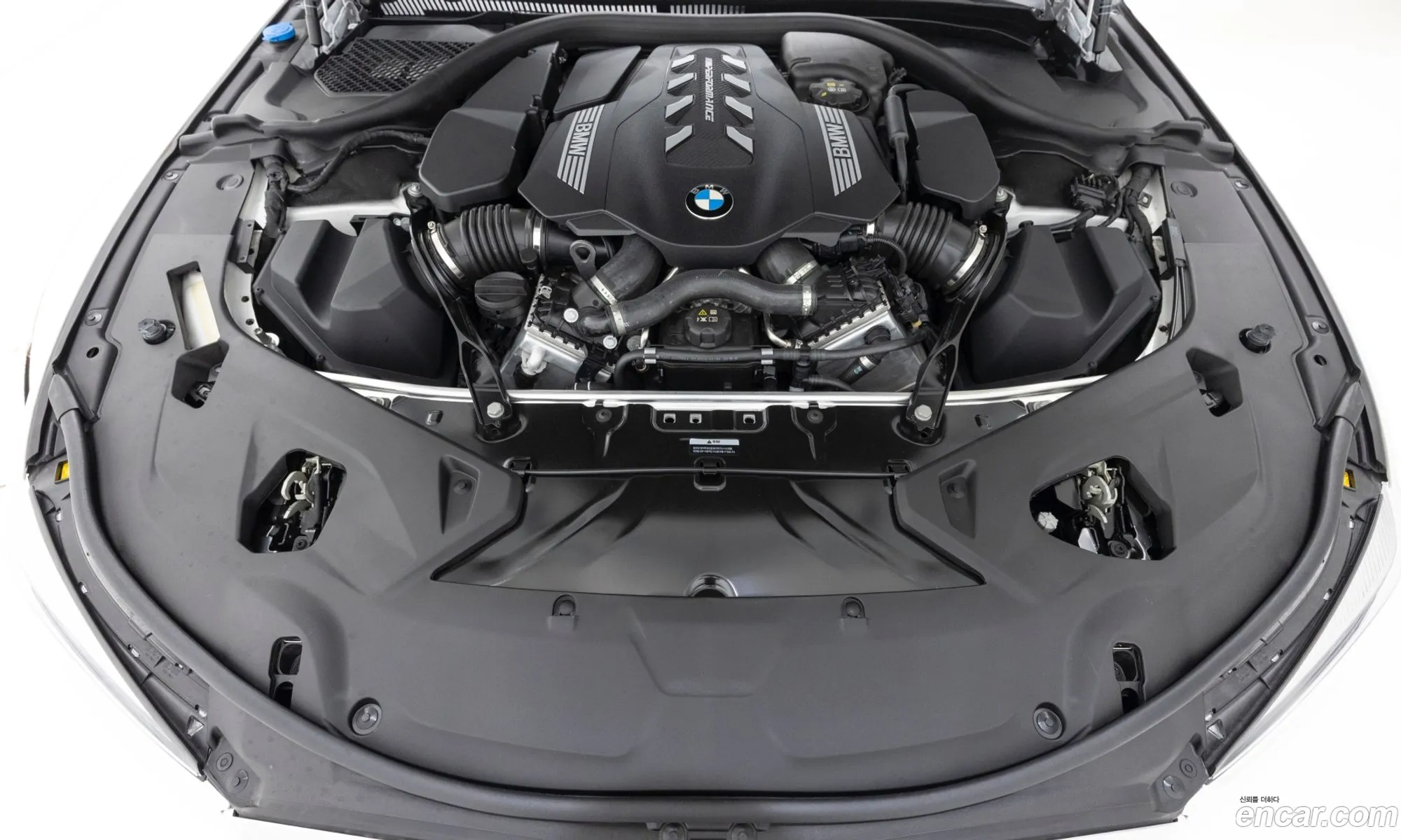 BMW 8 Series 2023 — 5