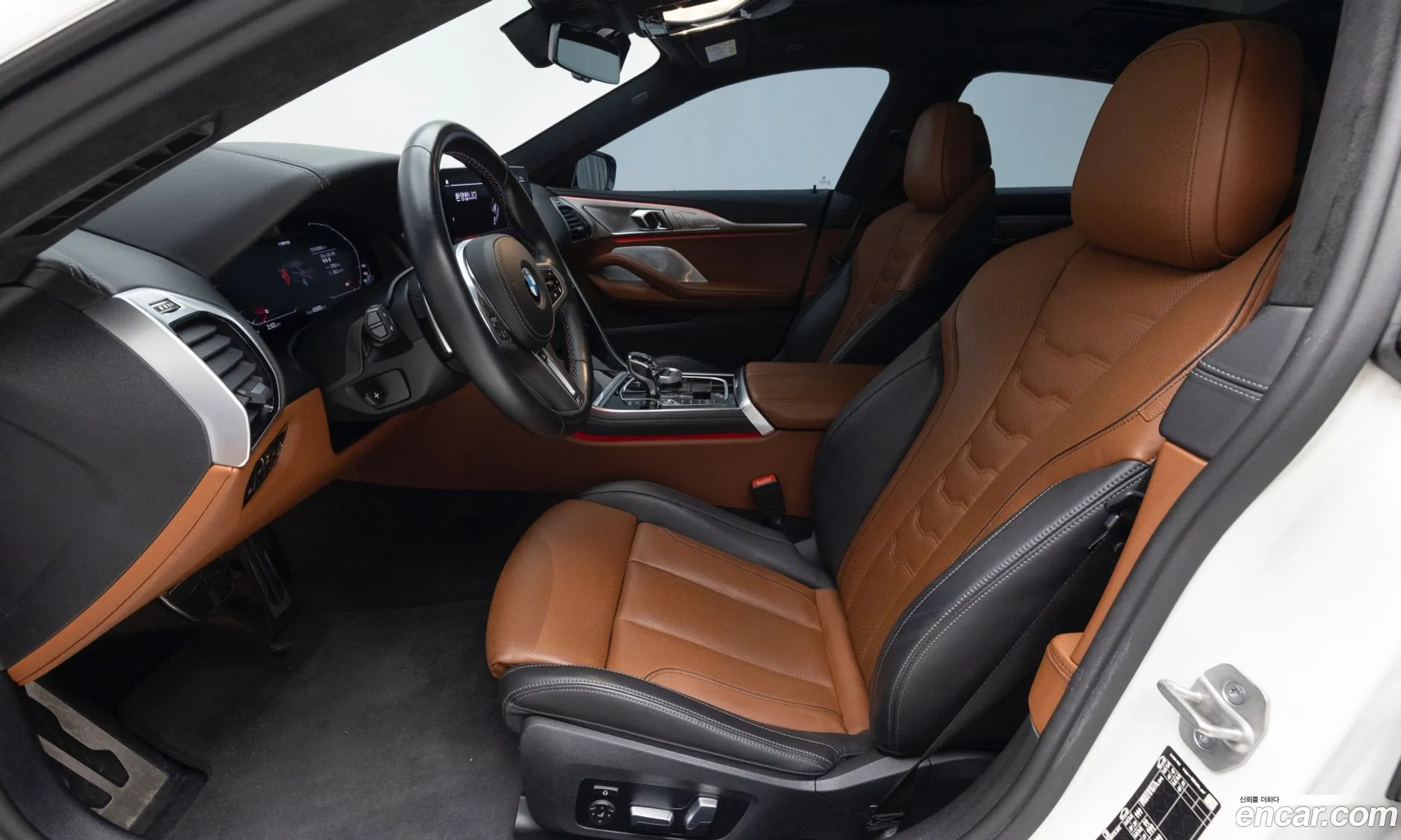 BMW 8 Series 2023 — 12