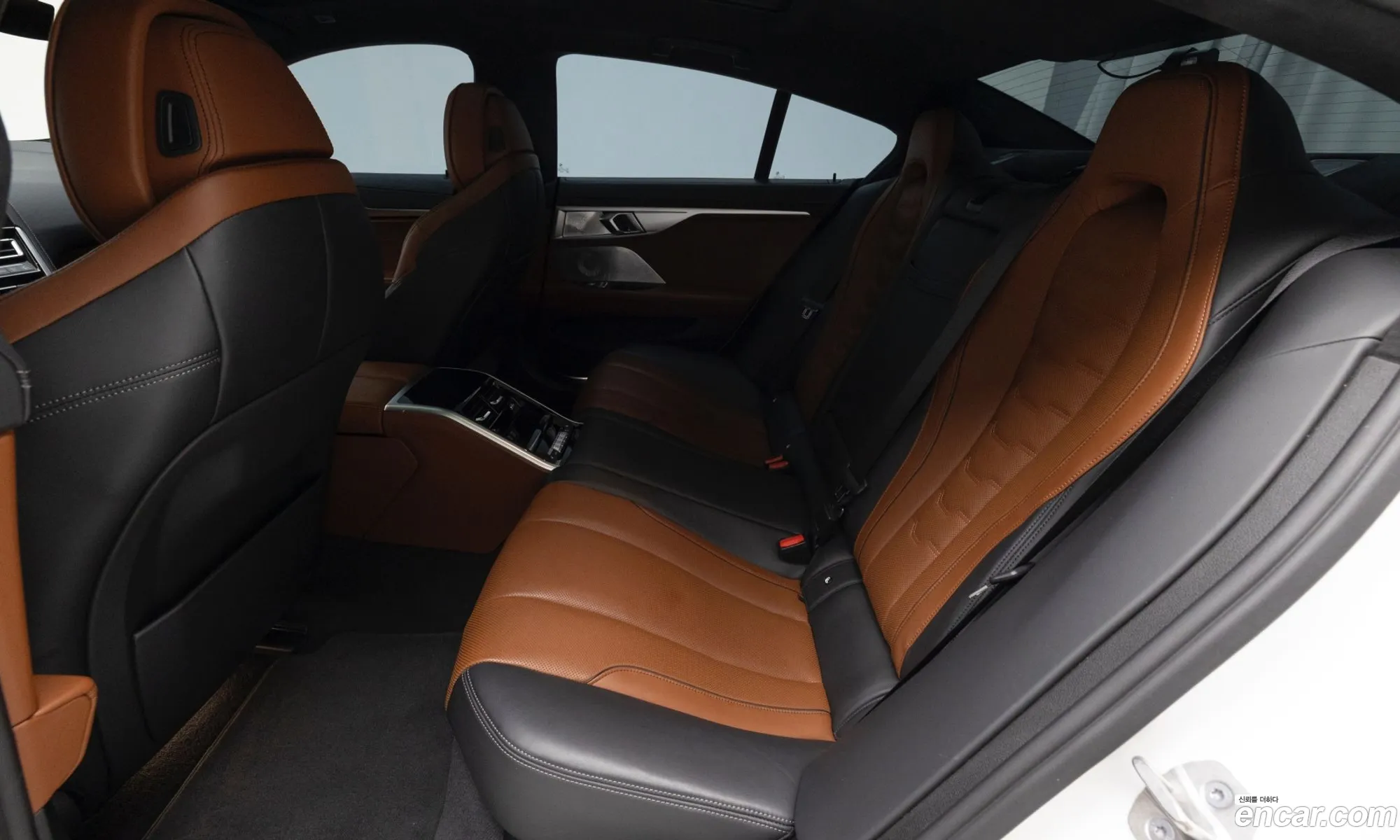 BMW 8 Series 2023 — 2