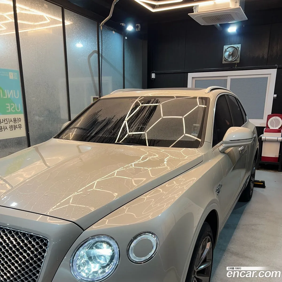 Bentley Bentayga 2017 — 3