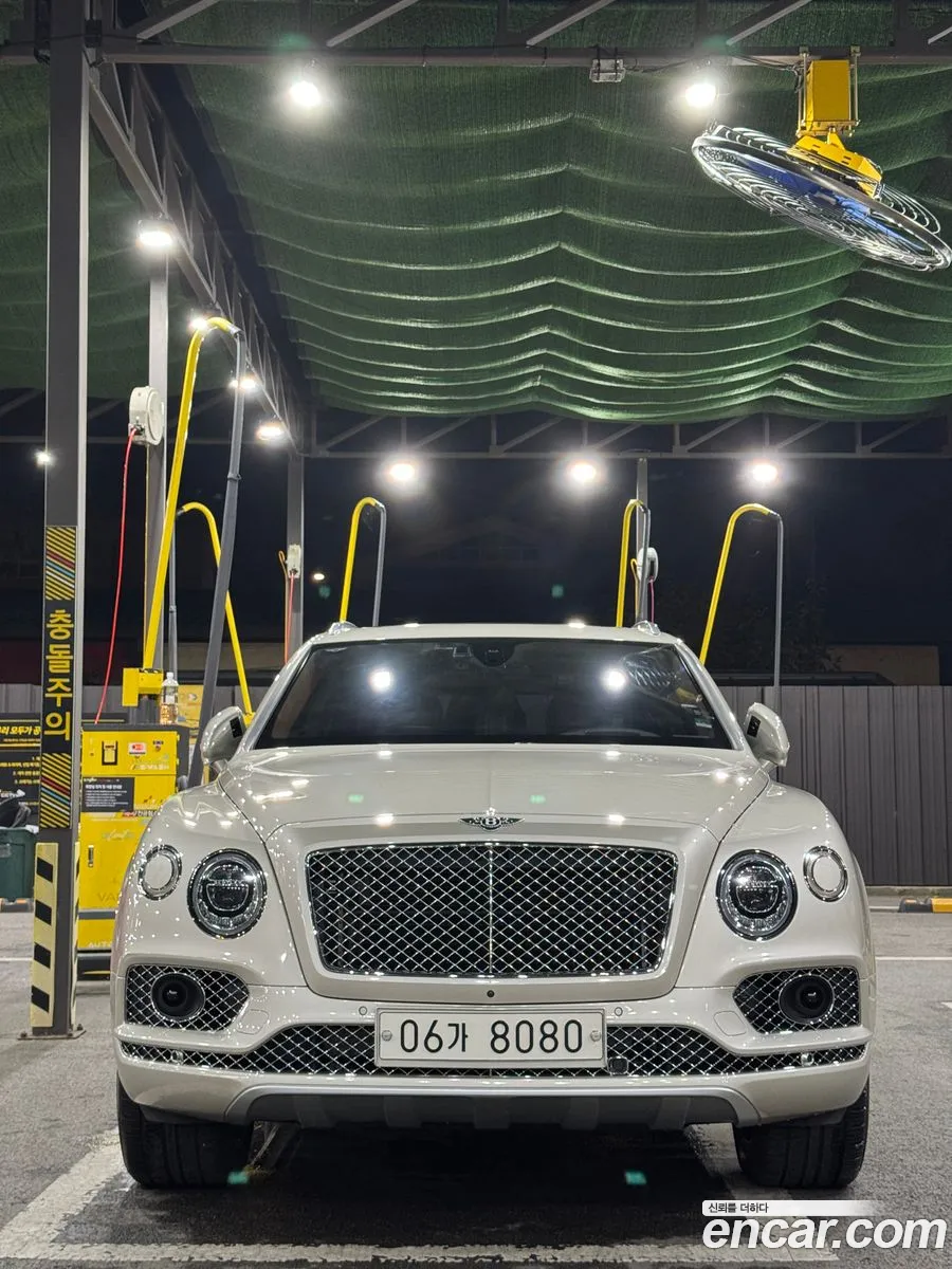 Bentley Bentayga 2017 — 9