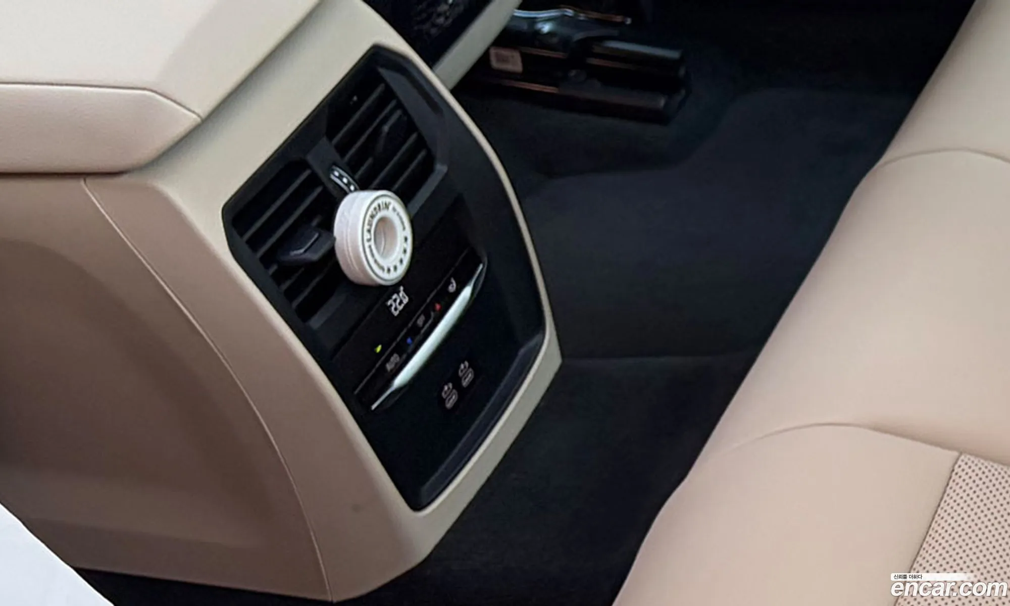 BMW 3 Series 2023 — 3