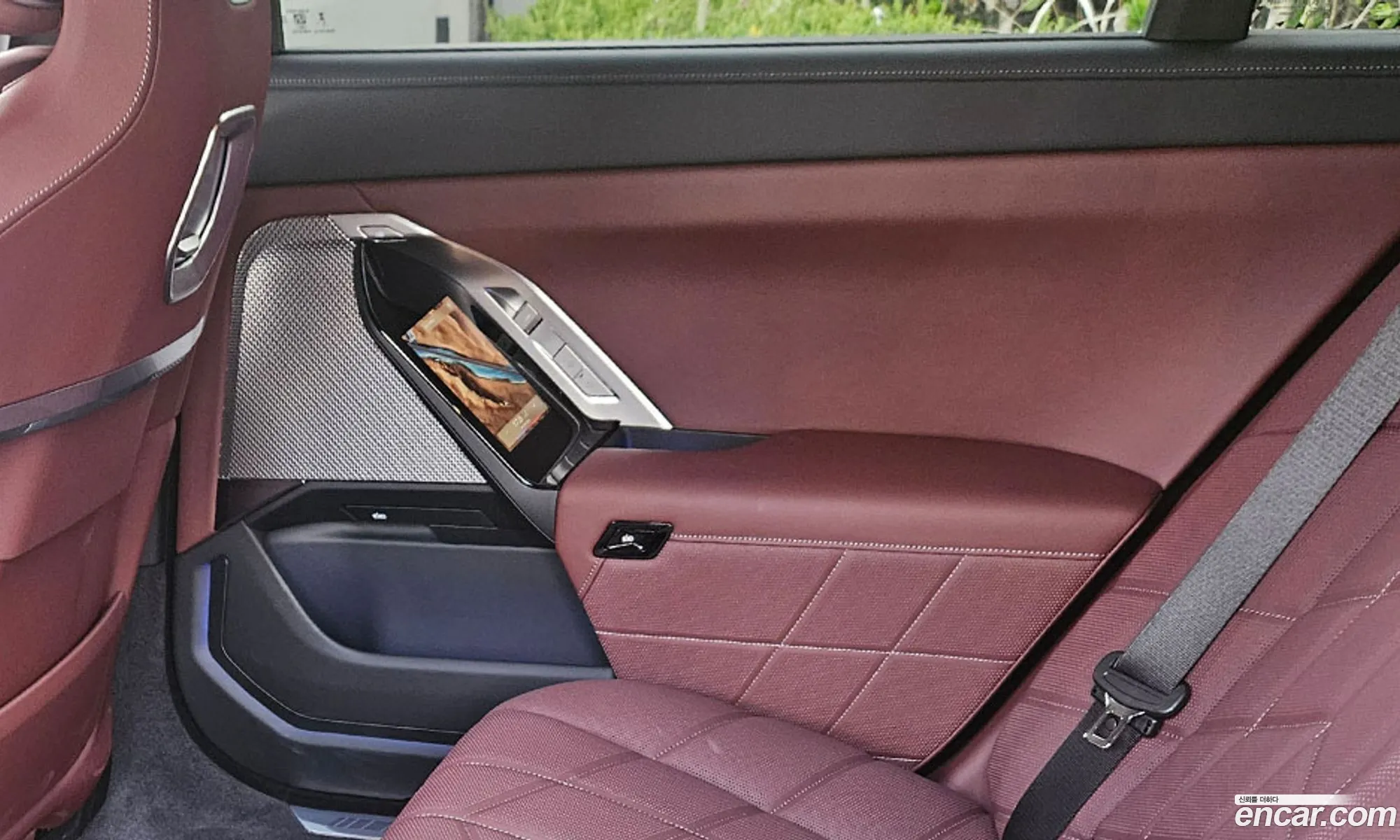 BMW 7 Series 2025 — 7
