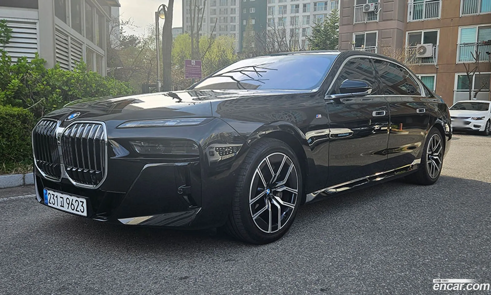 BMW 7 Series 2025 — 8
