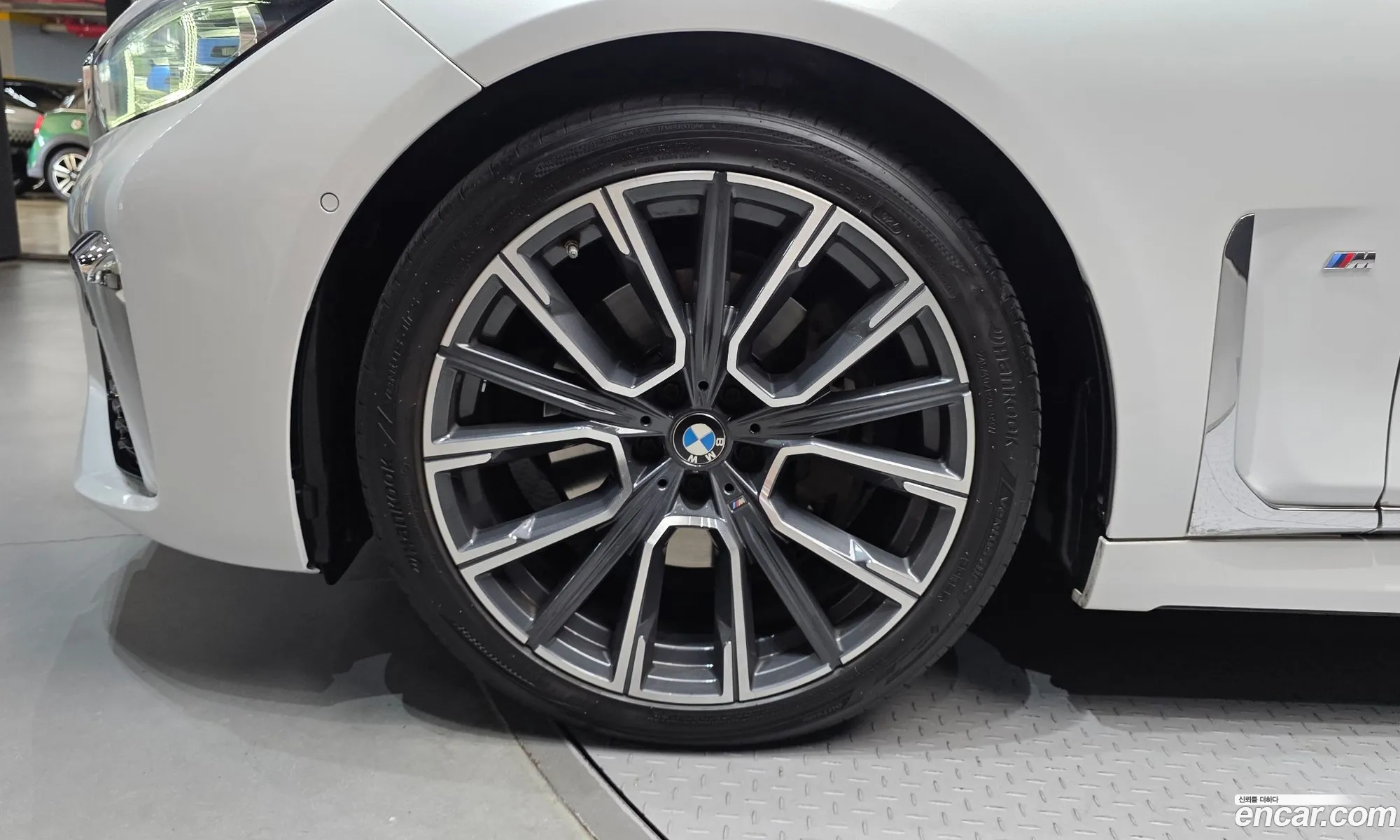 BMW 7 Series 2021 — 20