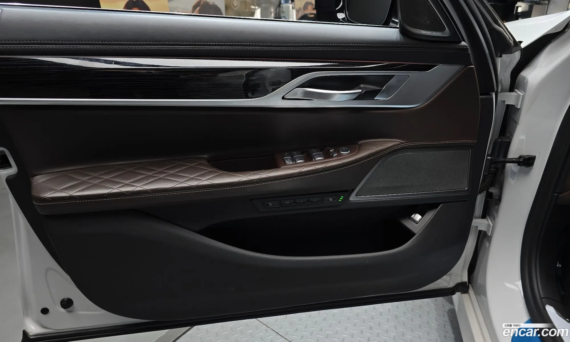 BMW 7 Series 2021 — 23
