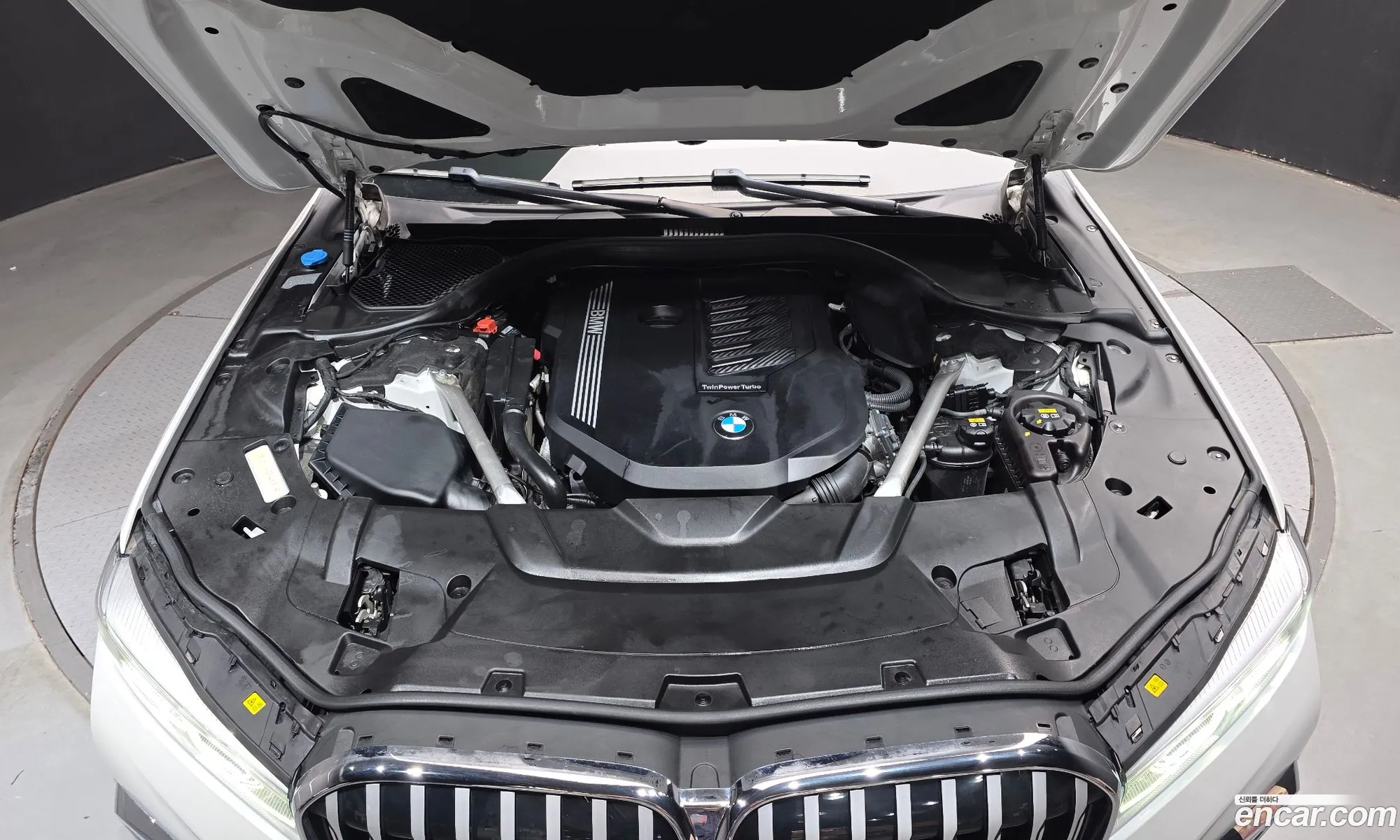 BMW 7 Series 2021 — 16