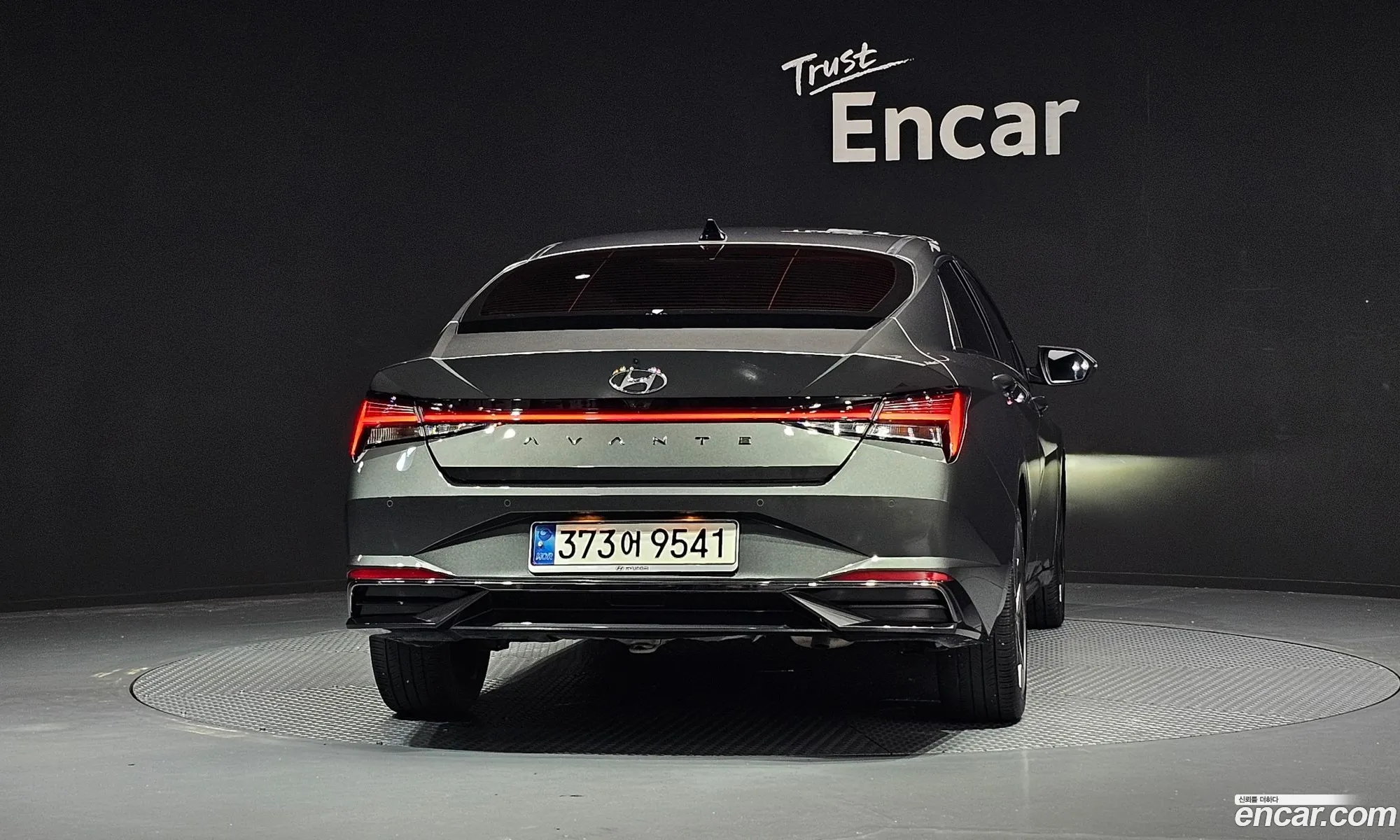 Hyundai Elantra 2021 — 2