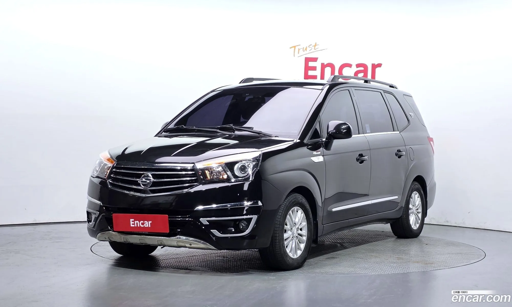 KG Mobility (SsangYong) Korando Turismo 2017 — 3
