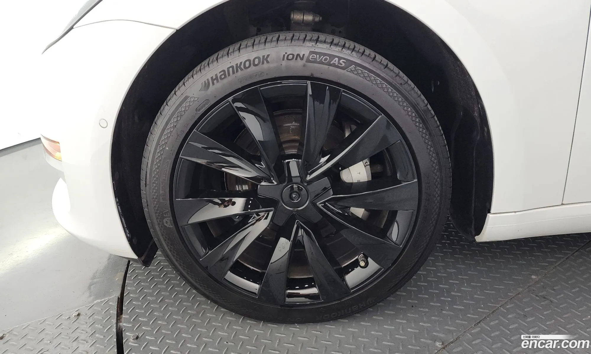 Tesla Model 3 2020 5YJ3E1EA8LF724255 — 17